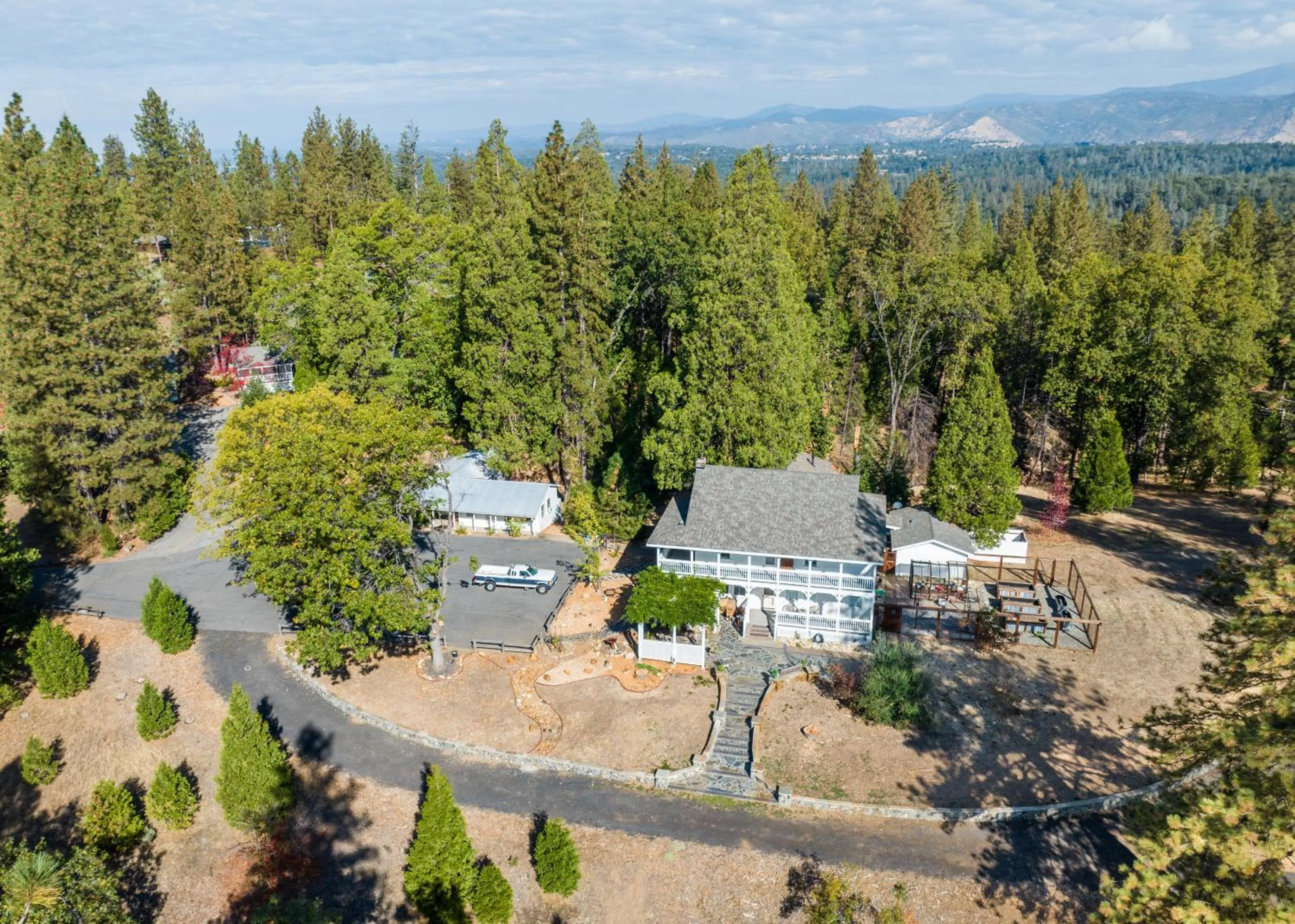 Property building in Inn at Sugar Pine Ranch