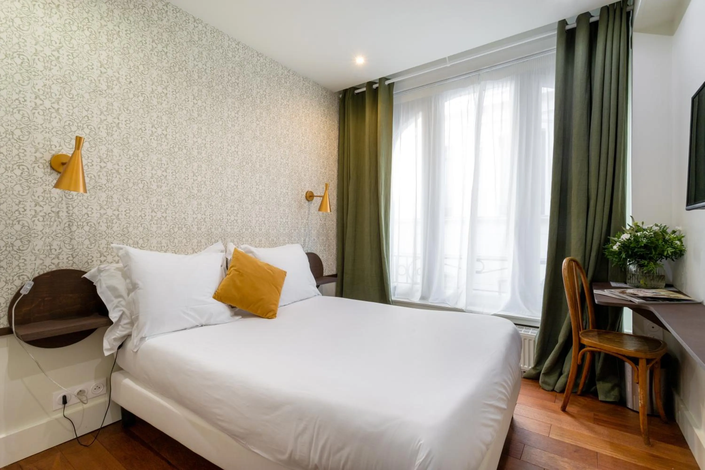 Bedroom, Bed in Brueghel