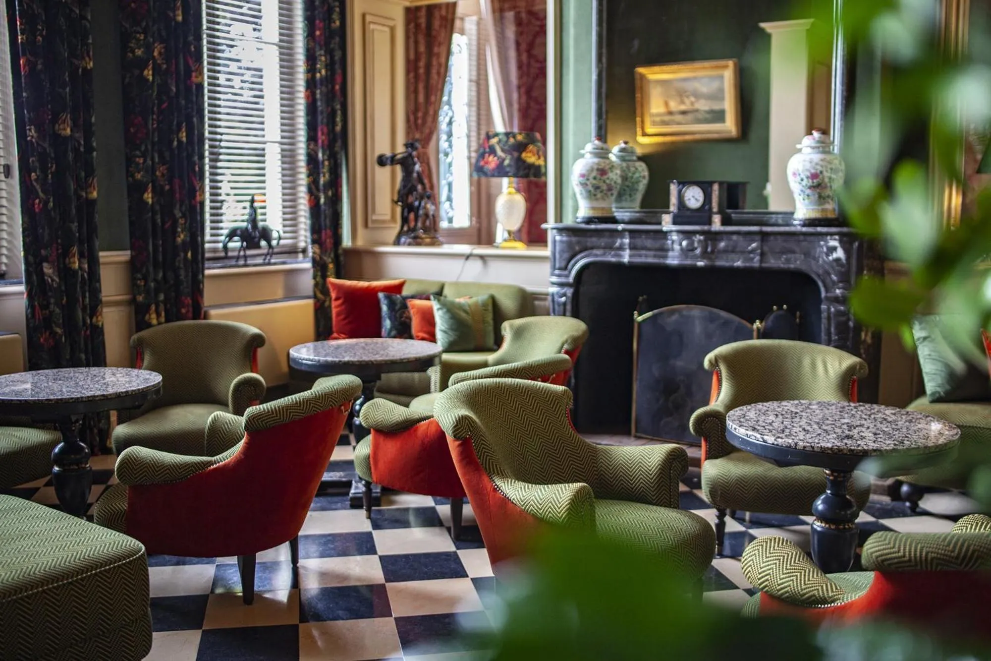 Lounge or bar in La Chartreuse Du Val Saint Esprit