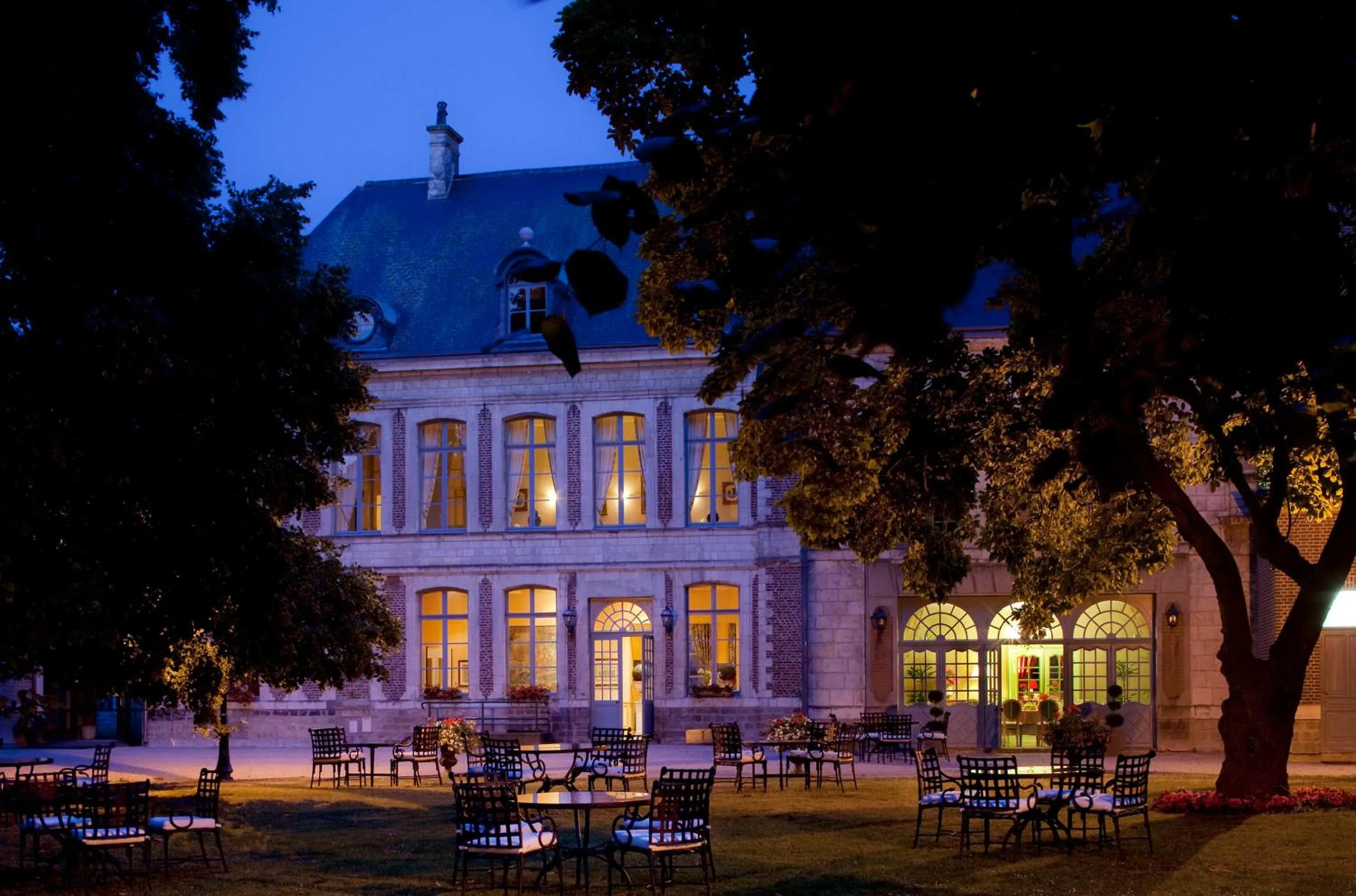 Property building in La Chartreuse Du Val Saint Esprit