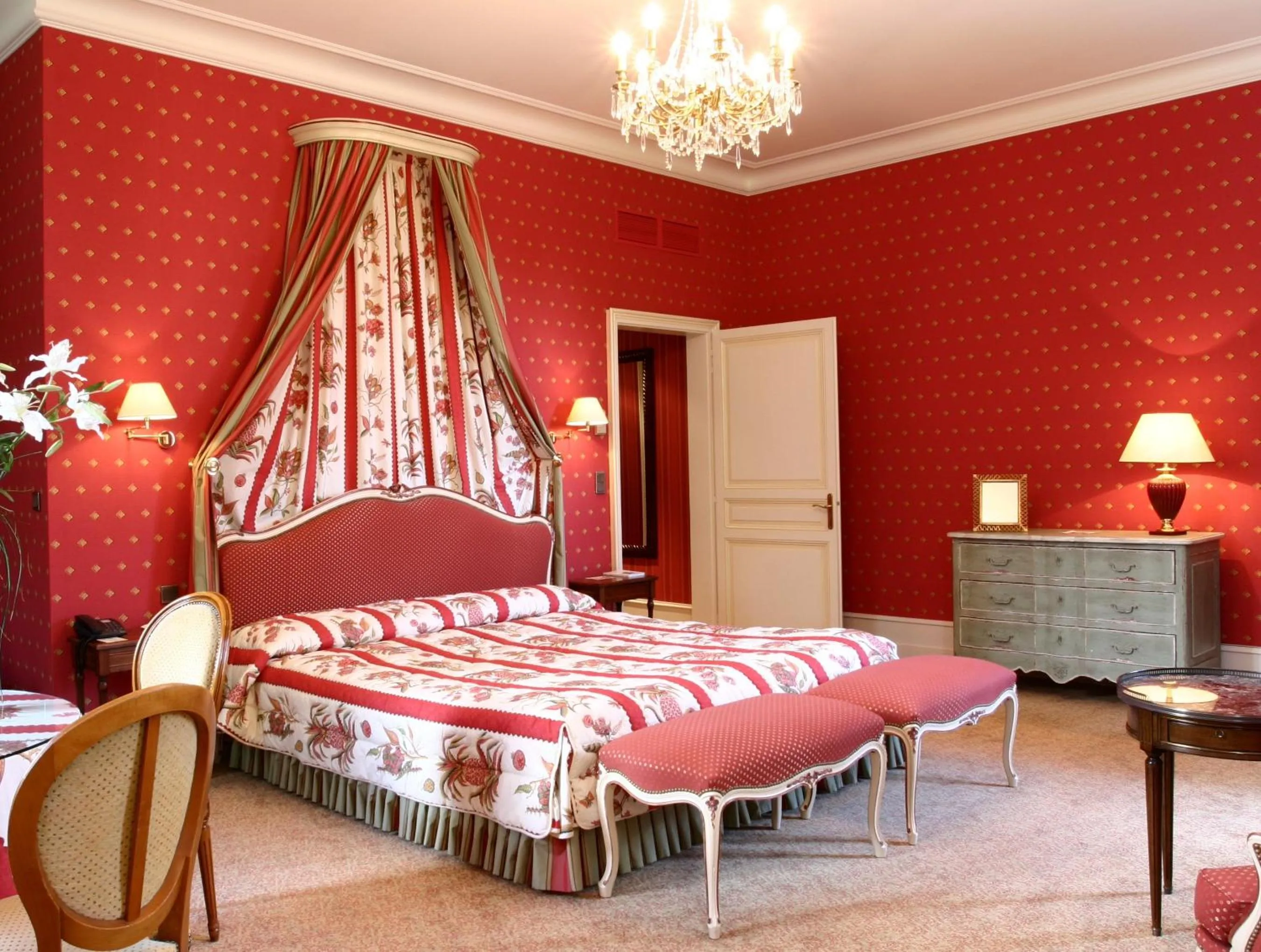 Property building, Bed in La Chartreuse Du Val Saint Esprit