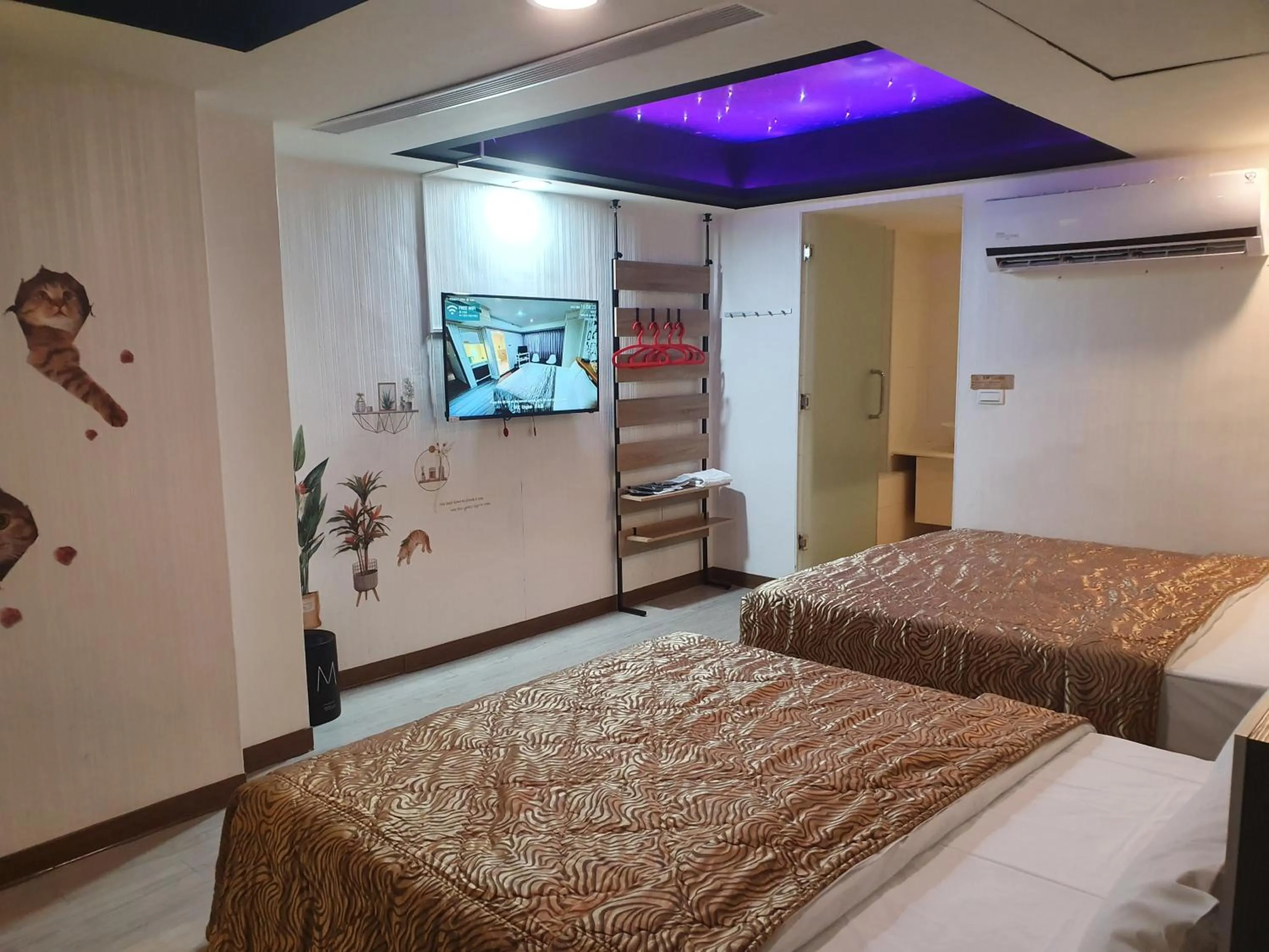 Bed in Joy Garden Hotel