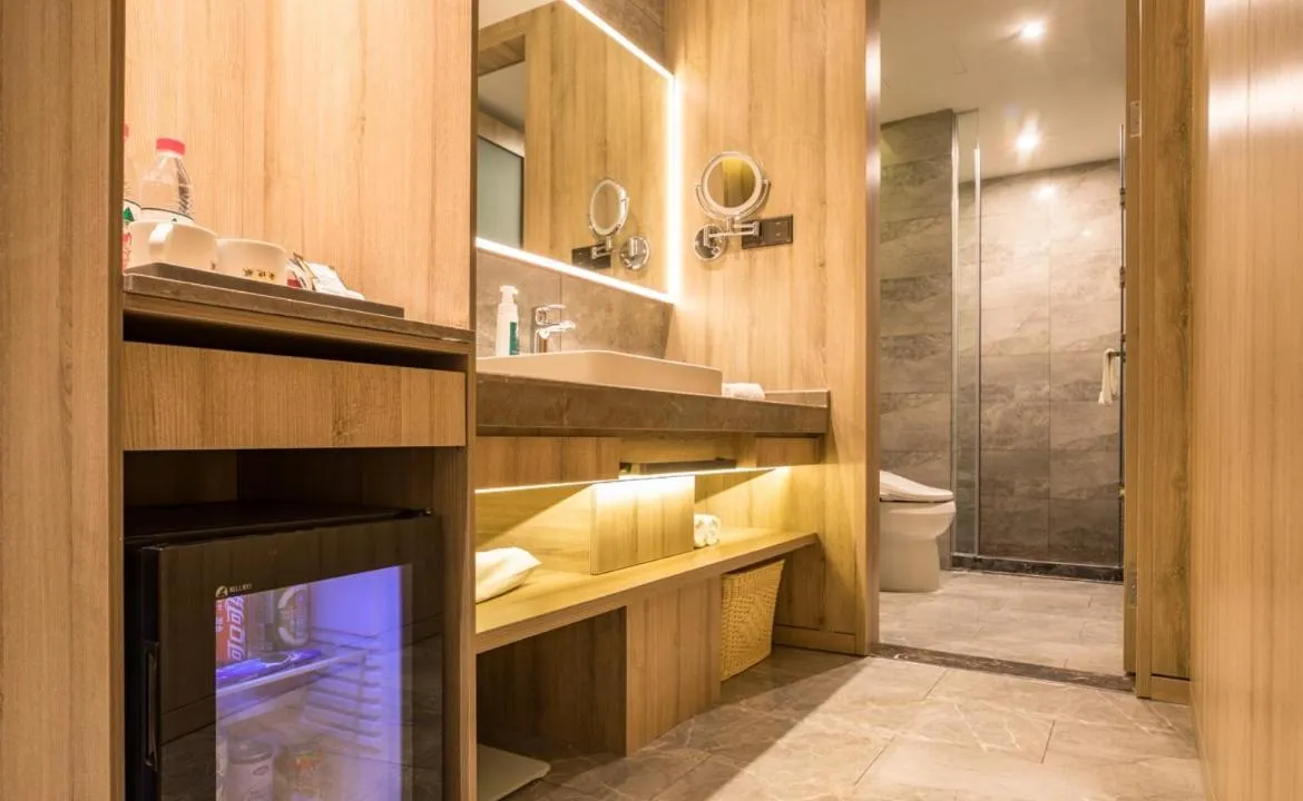 Atour Hotel Weihai City Center