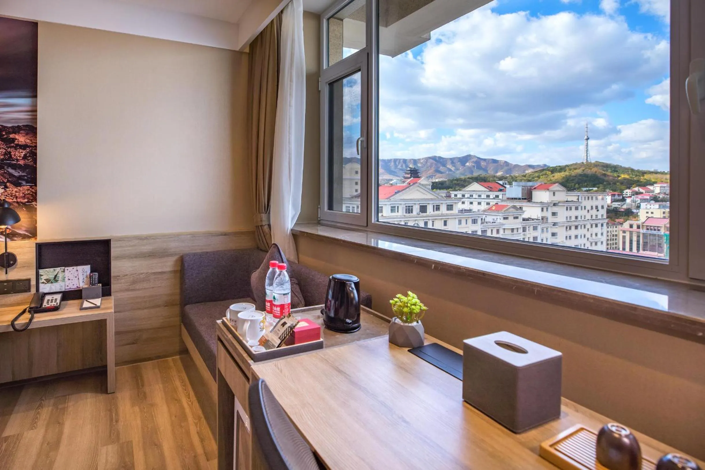 Atour Hotel Weihai City Center