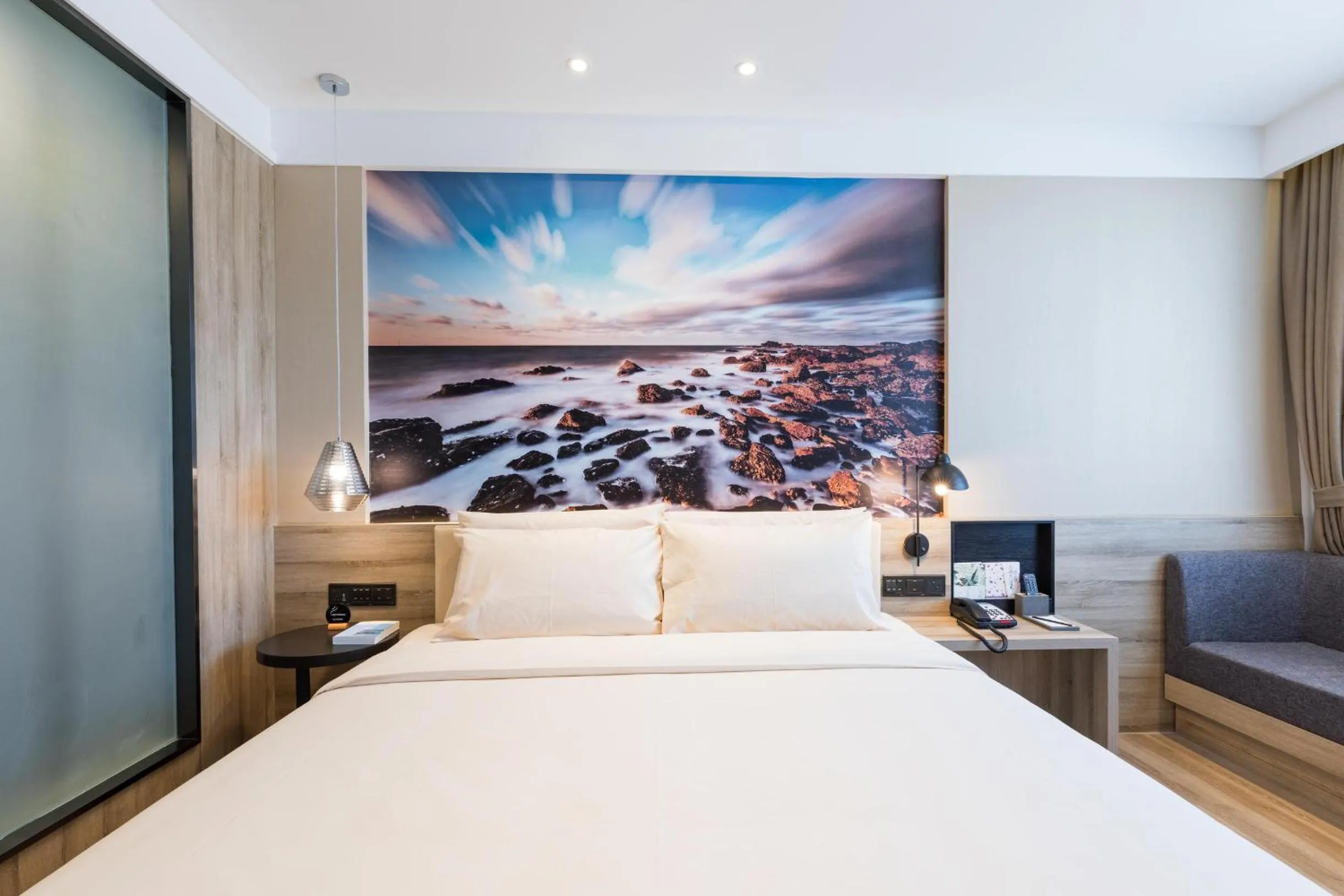 Bed in Atour Hotel Weihai City Center