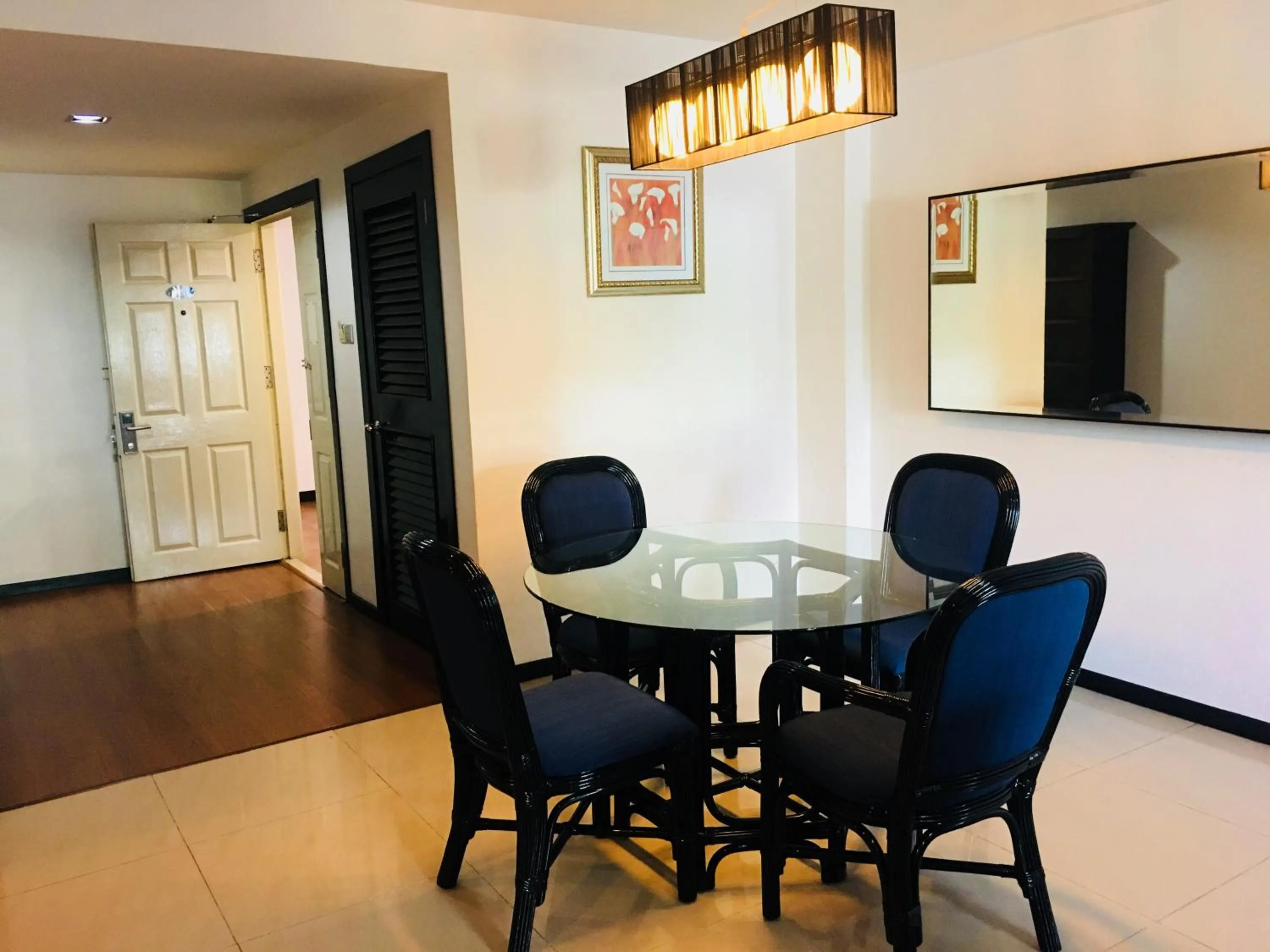 Likas Square - KK Apartment Suite