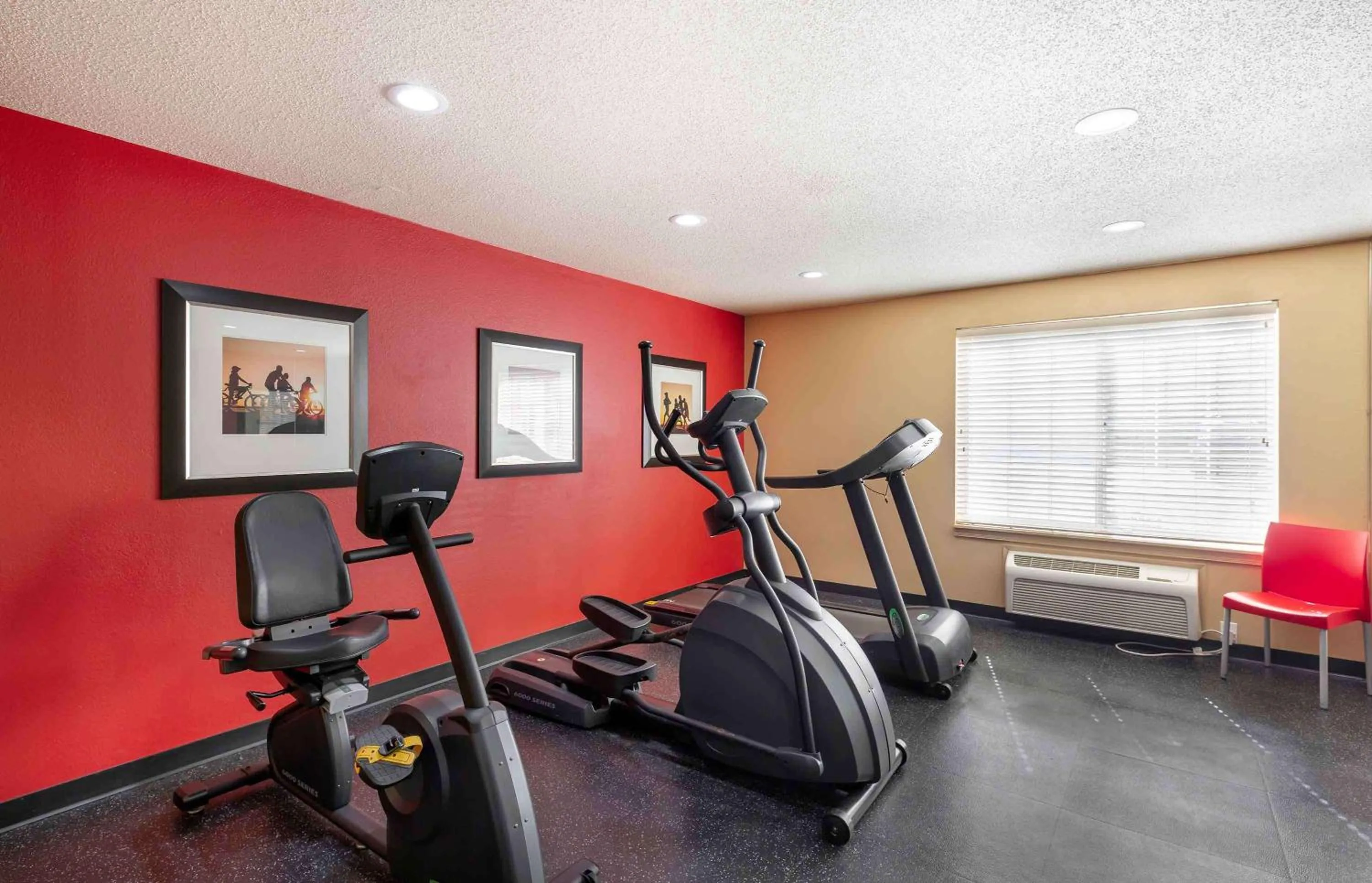 Fitness centre/facilities in Extended Stay America Suites - Cleveland - Airport - North Olmsted