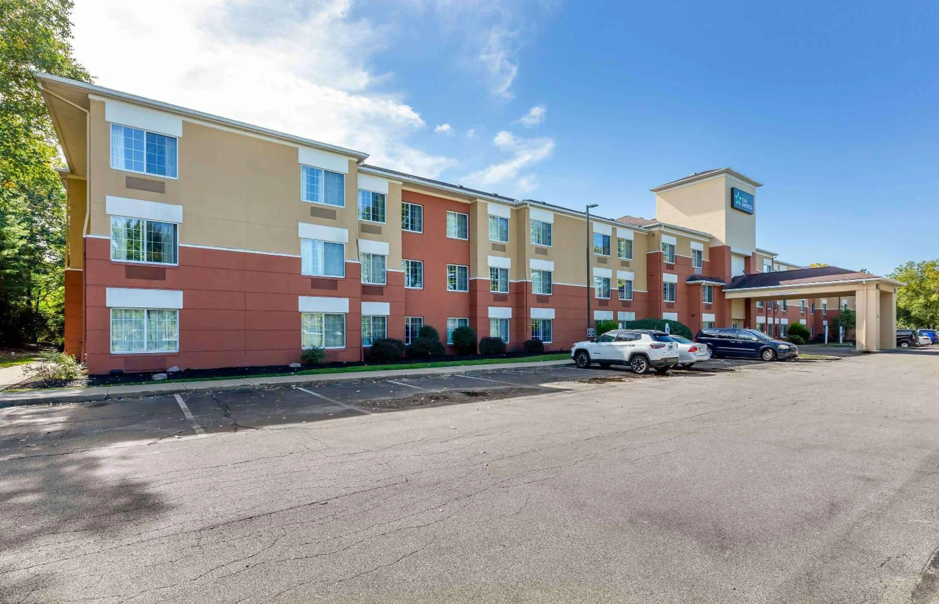 Property building in Extended Stay America Suites - Cleveland - Airport - North Olmsted
