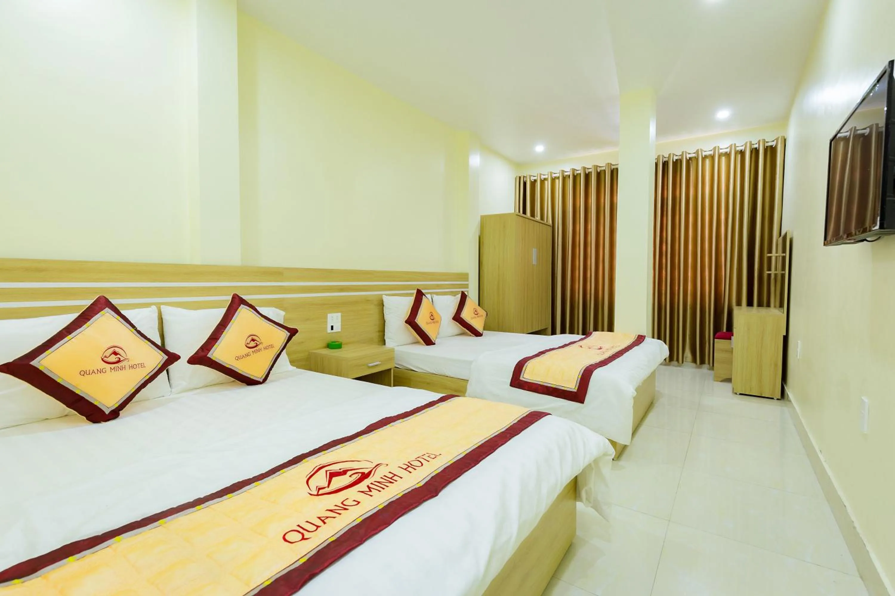 Bed in Quang Minh Hotel
