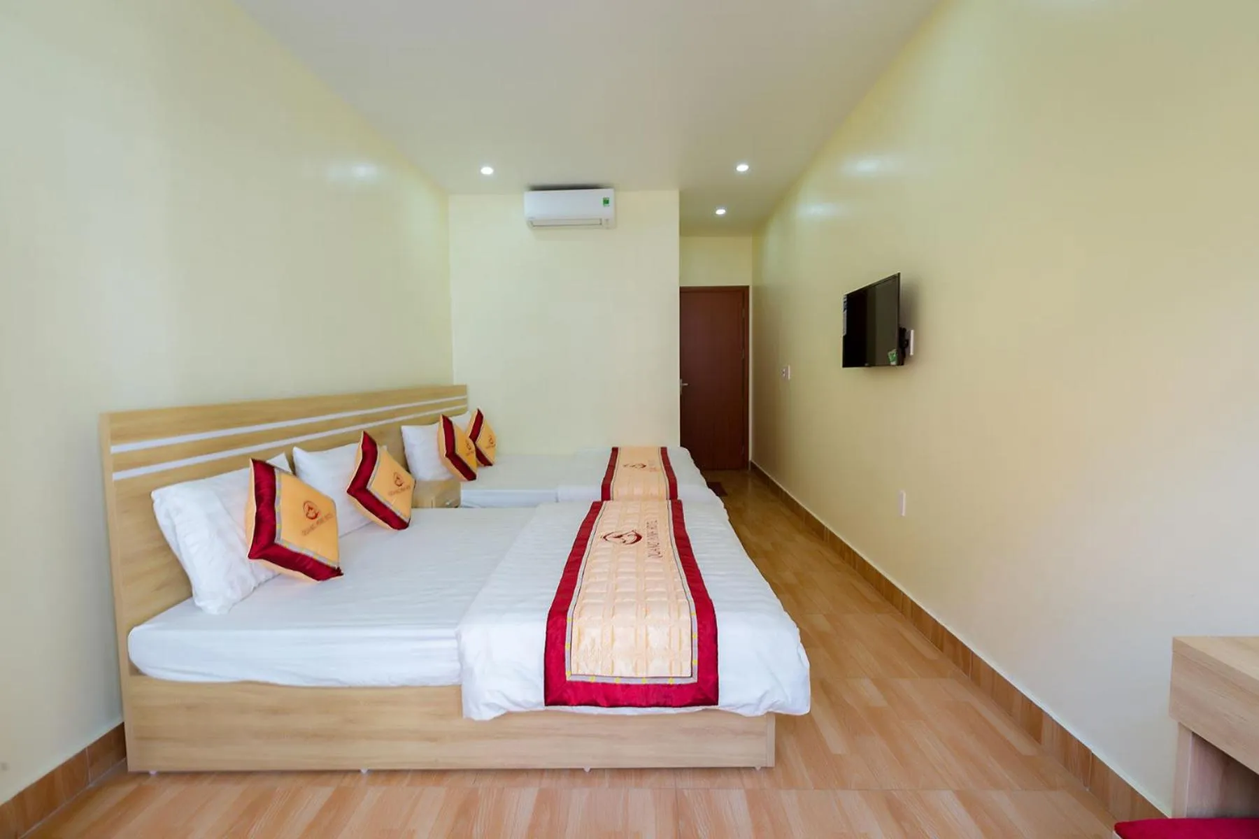 Bed in Quang Minh Hotel