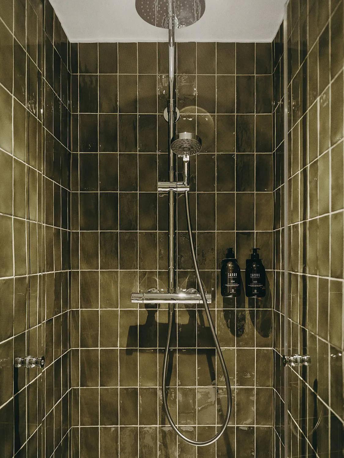 Bathroom in Hôtel du Savoir