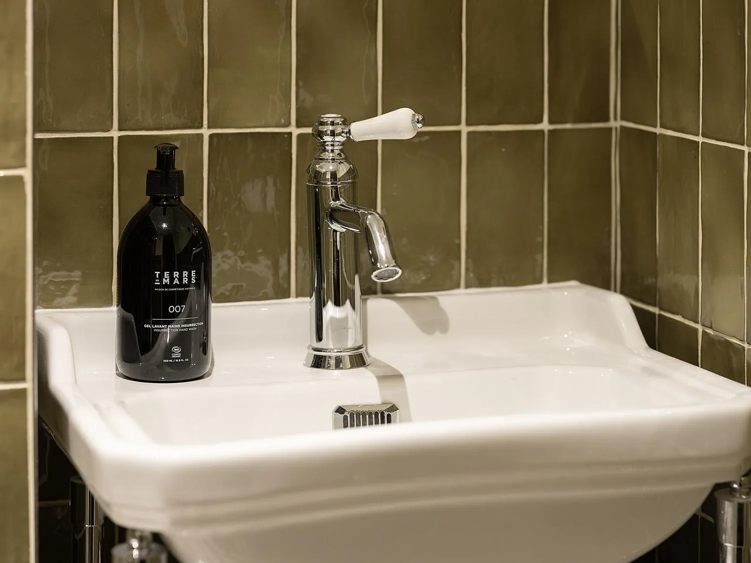 Bathroom in Hôtel du Savoir