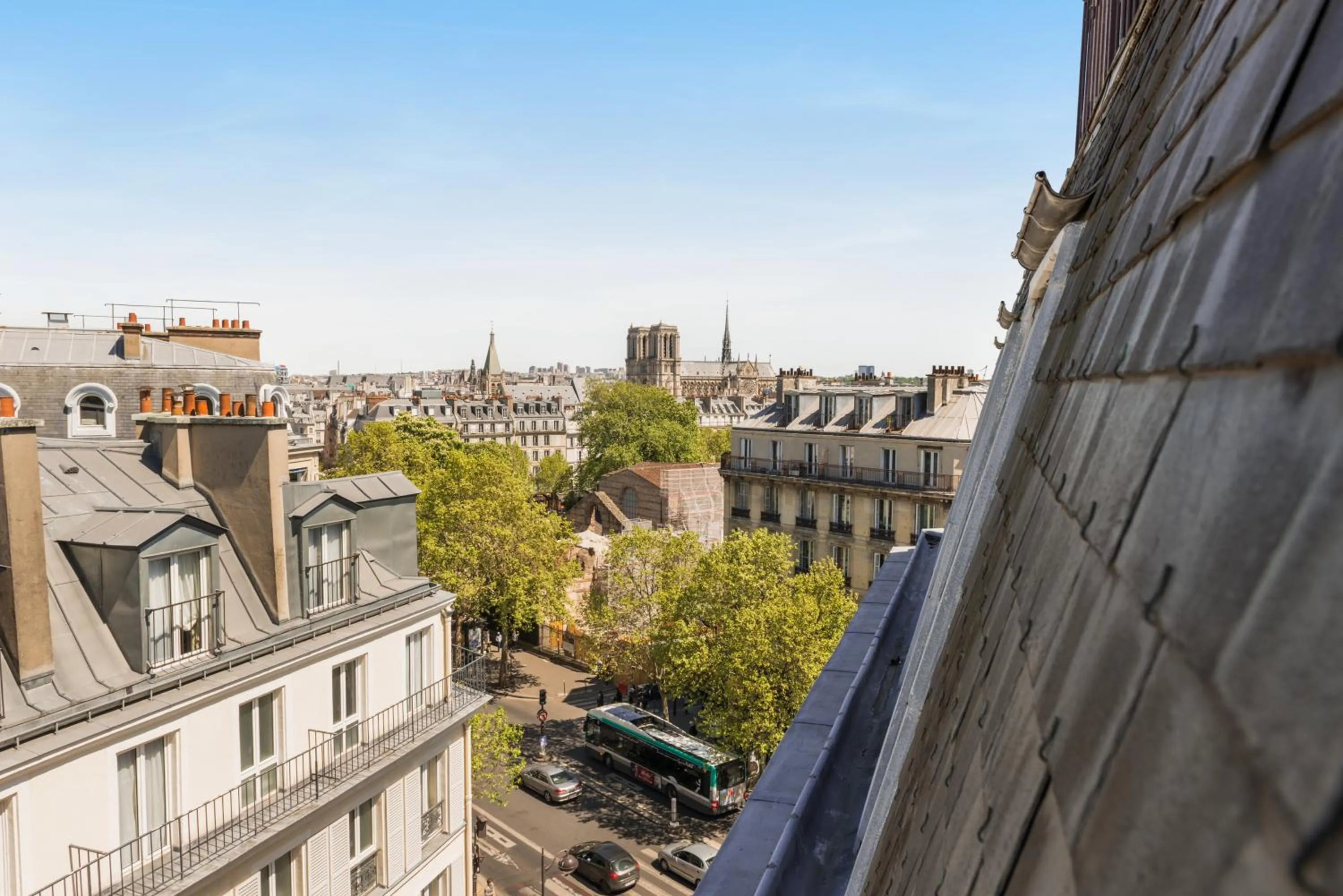 Day in Le Petit Belloy