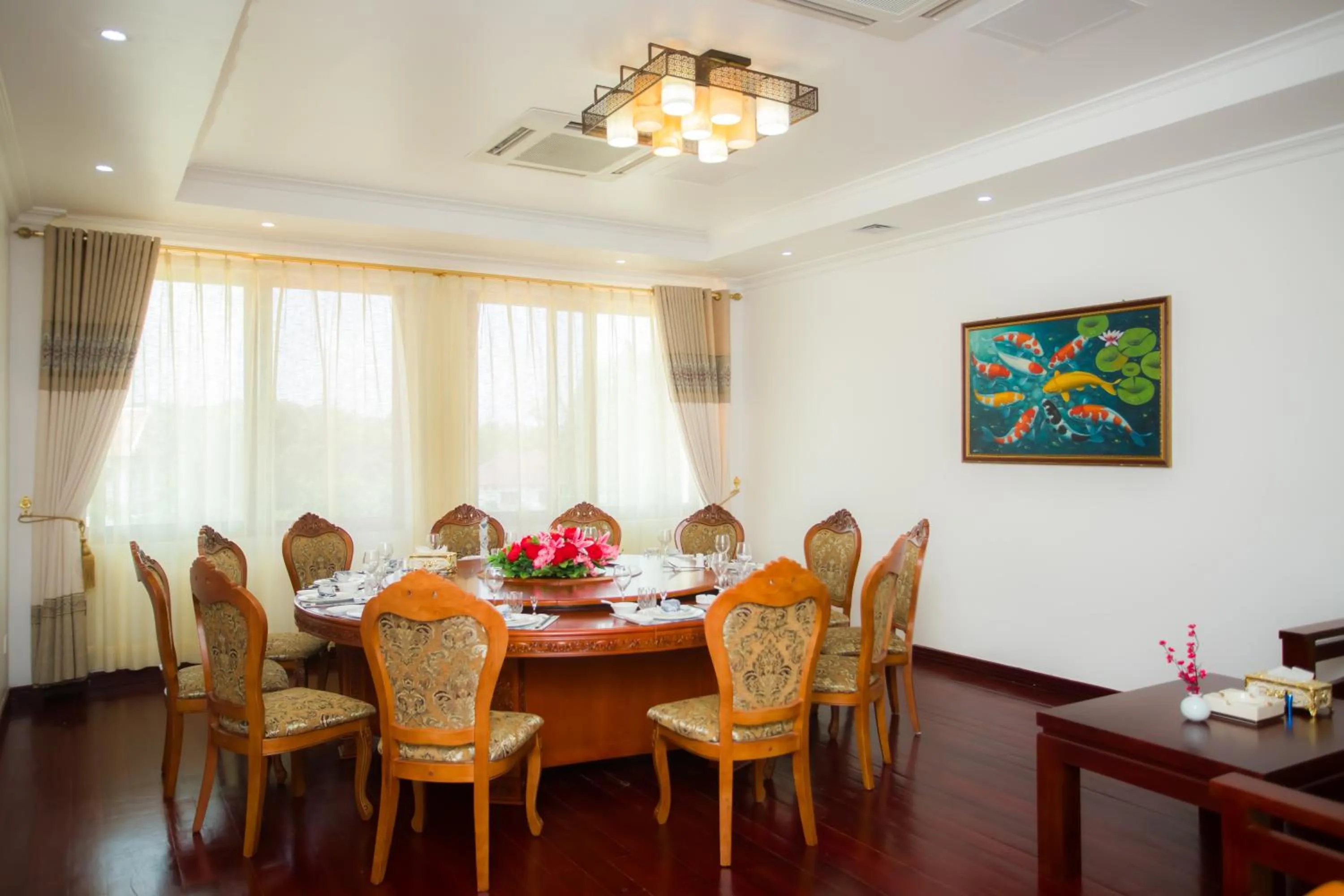 Restaurant/places to eat in 36Manor International Sport Hotel