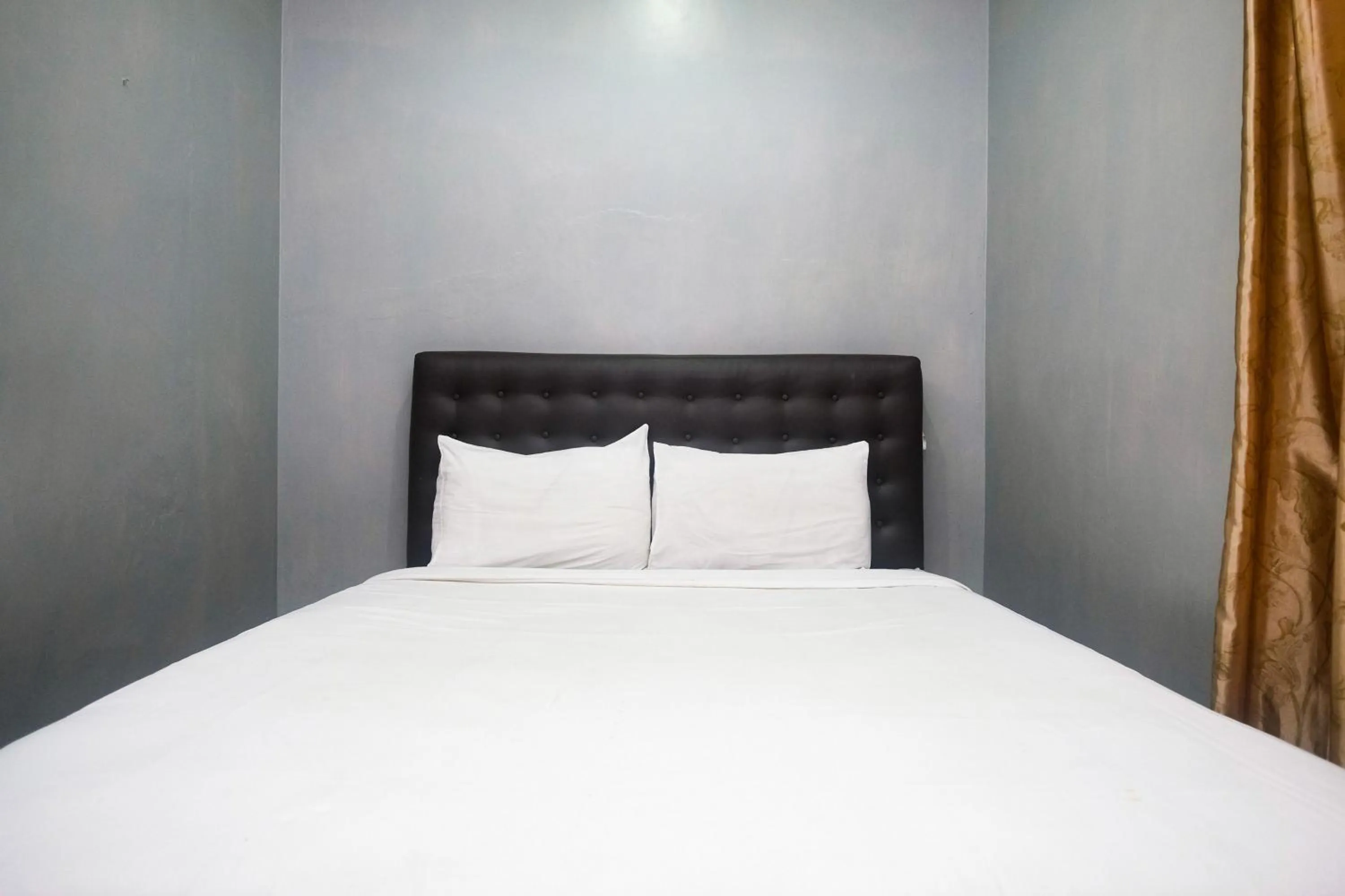 Bedroom, Bed in Al Abror Homestay Mandala Krida Mitra RedDoorz