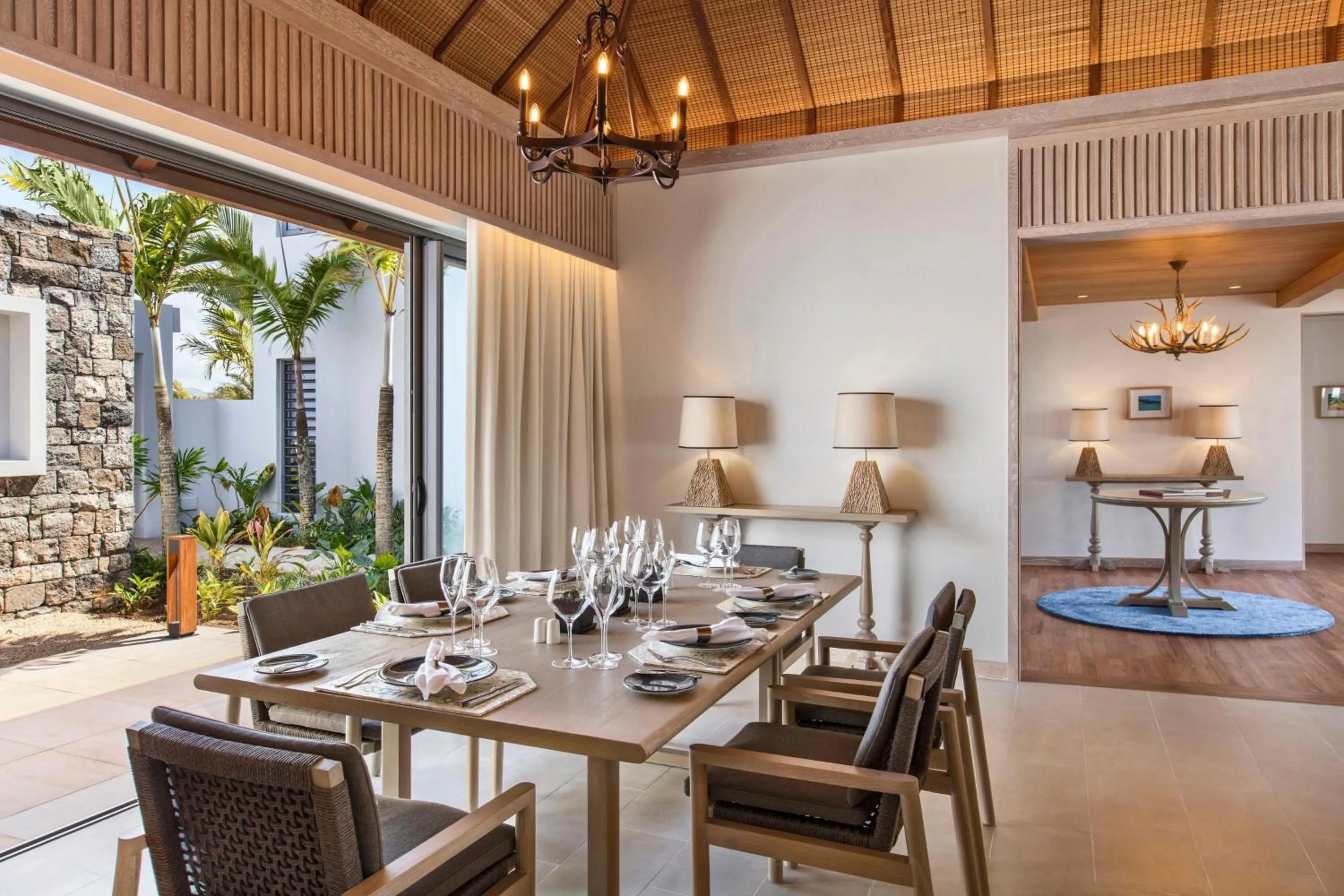 Dining area in Anantara Iko Mauritius Resort & Villas