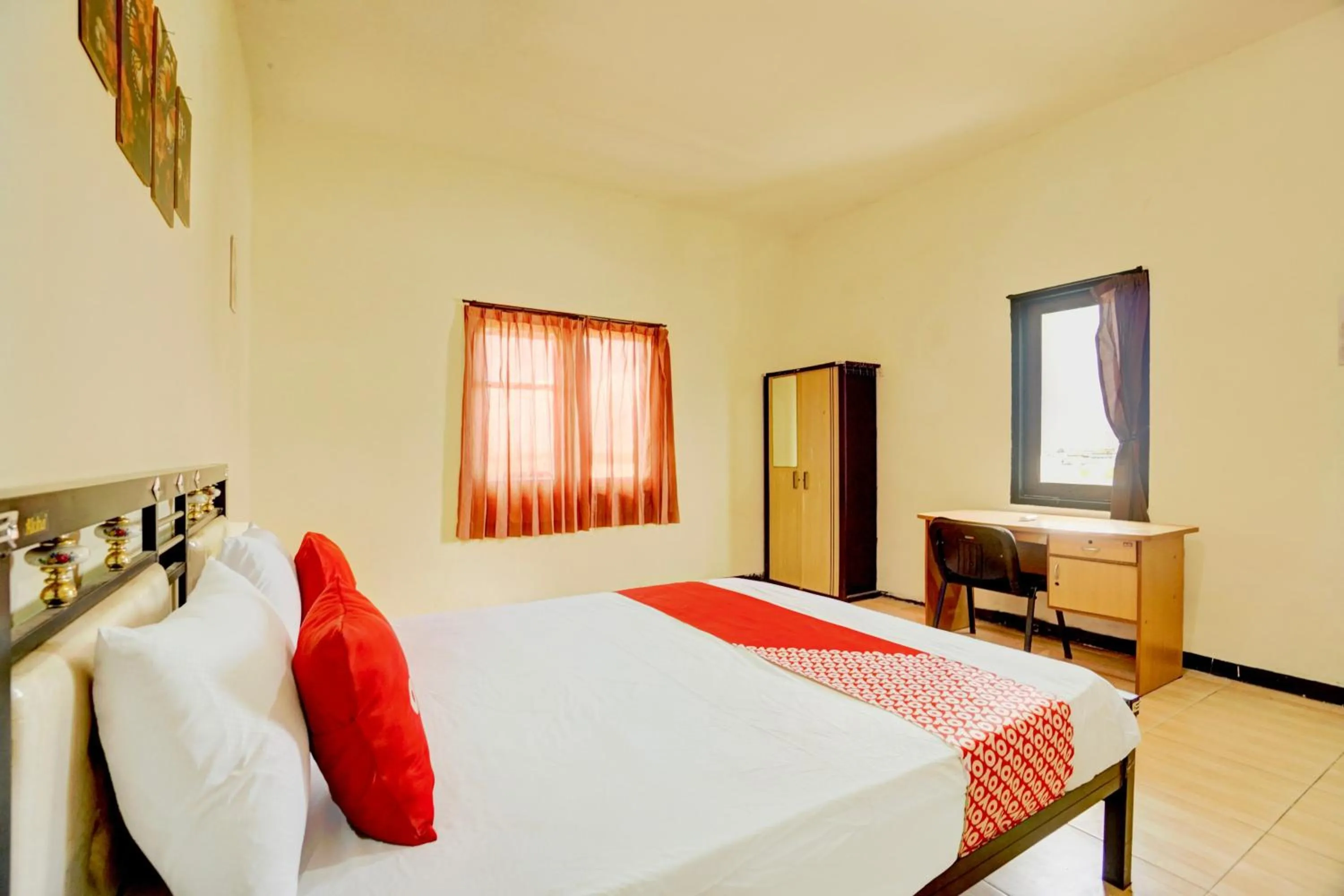 Bedroom in Petraya Residence Near City of tomorrow Mall