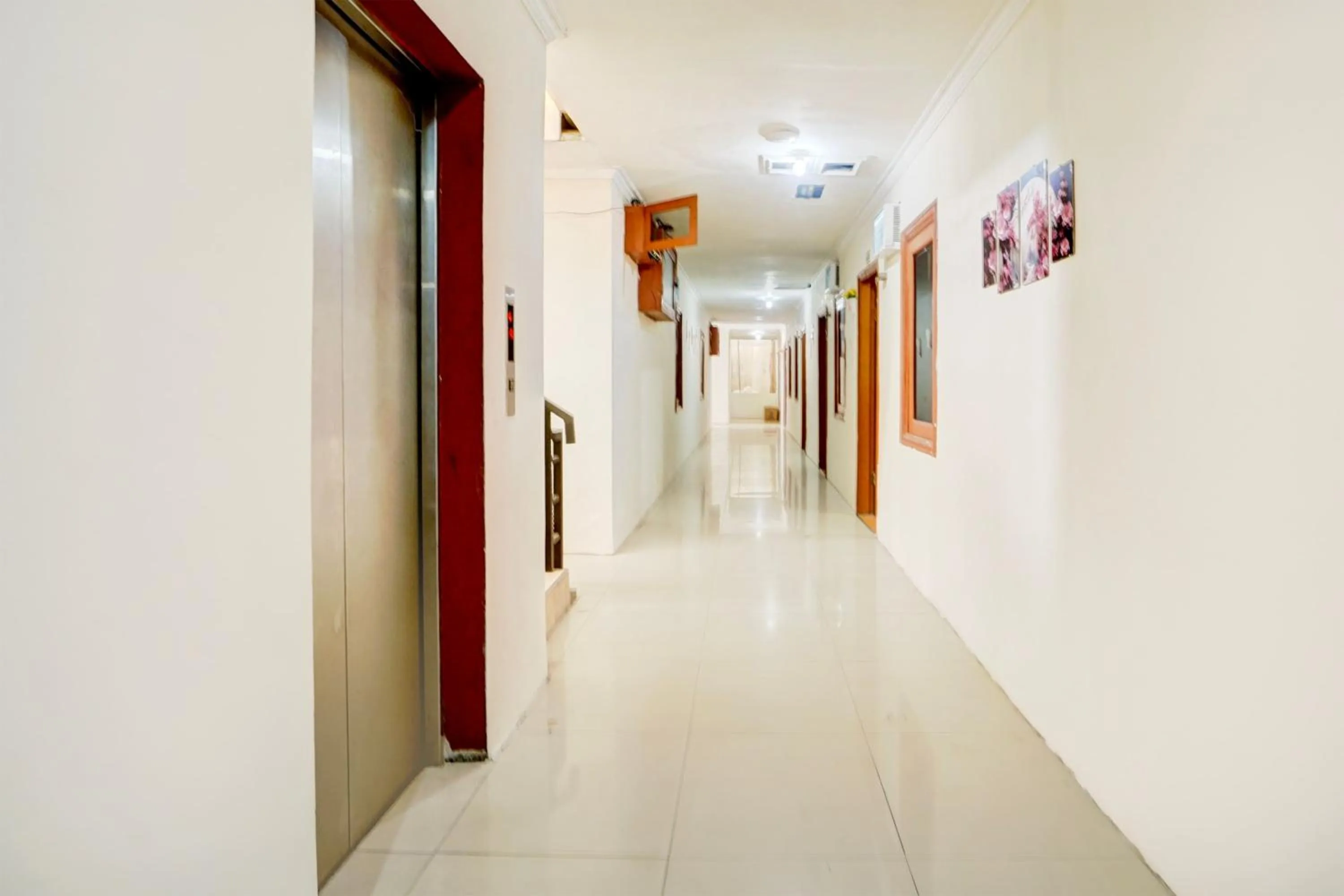 Lobby or reception in Petraya Residence Near City of tomorrow Mall