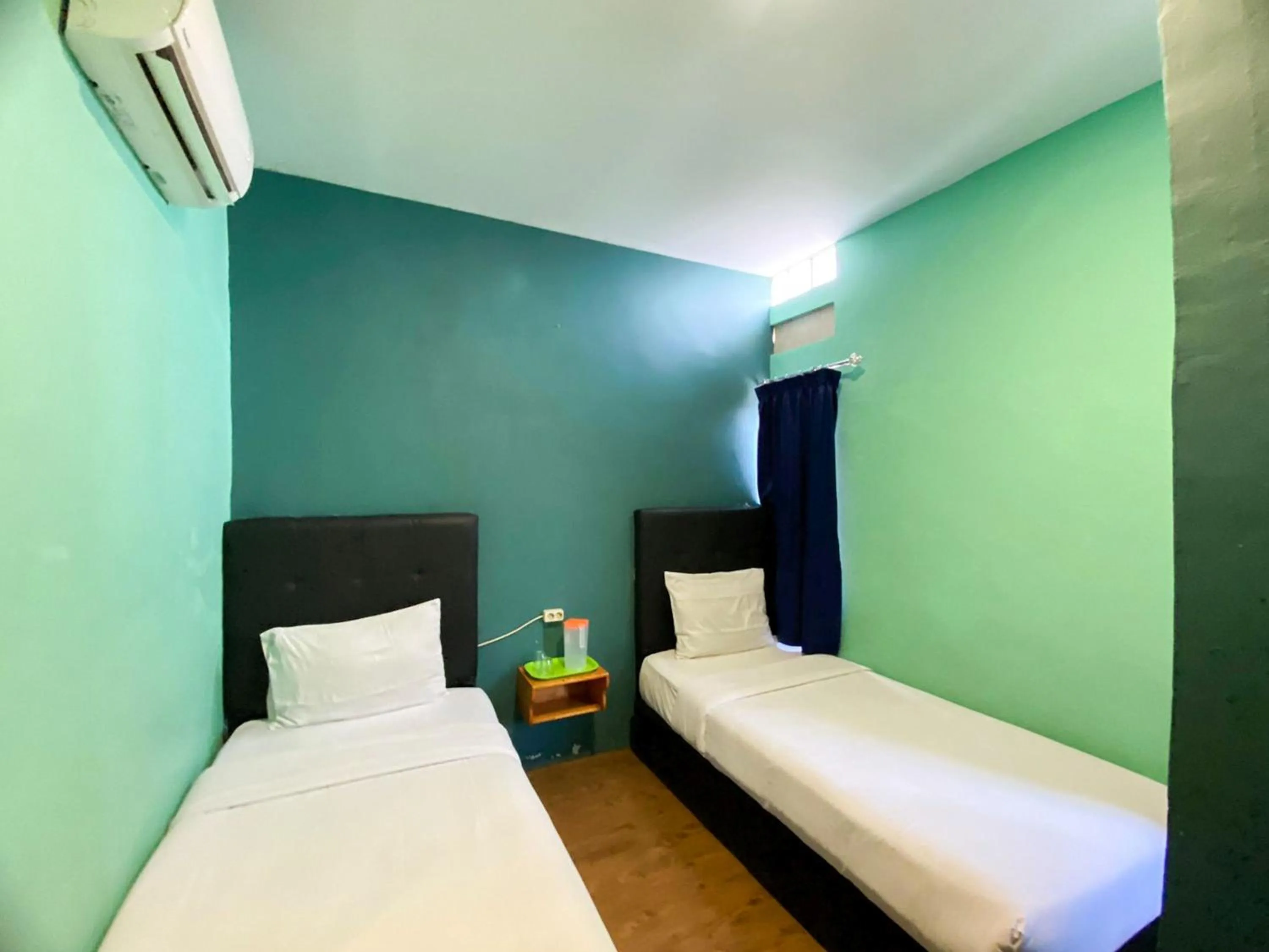 Bedroom, Bed in Sentosa Jaya Guest House near RS Hermina Medan RedPartner