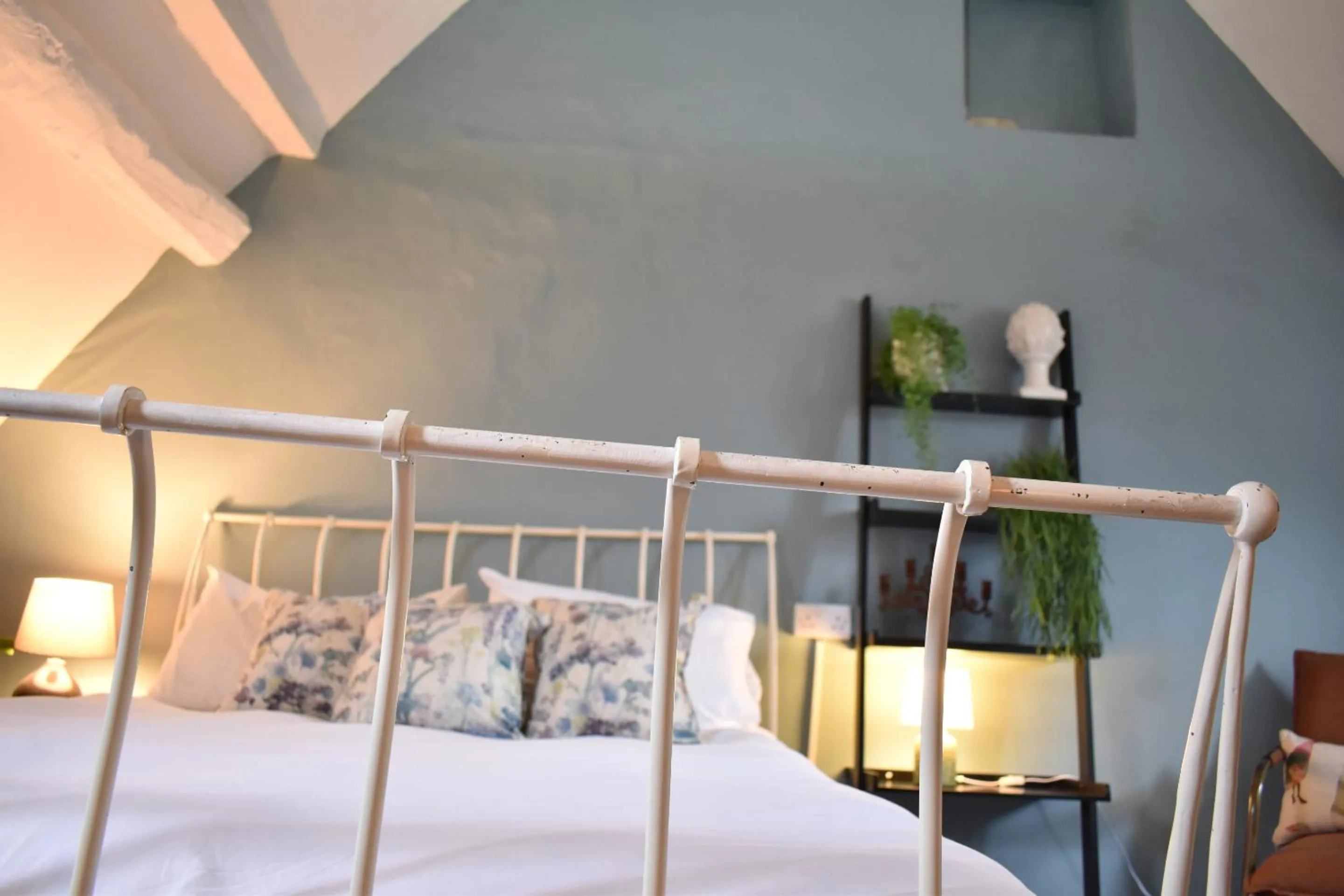 Bedroom, Bed in Chestnut Bed and Breakfast