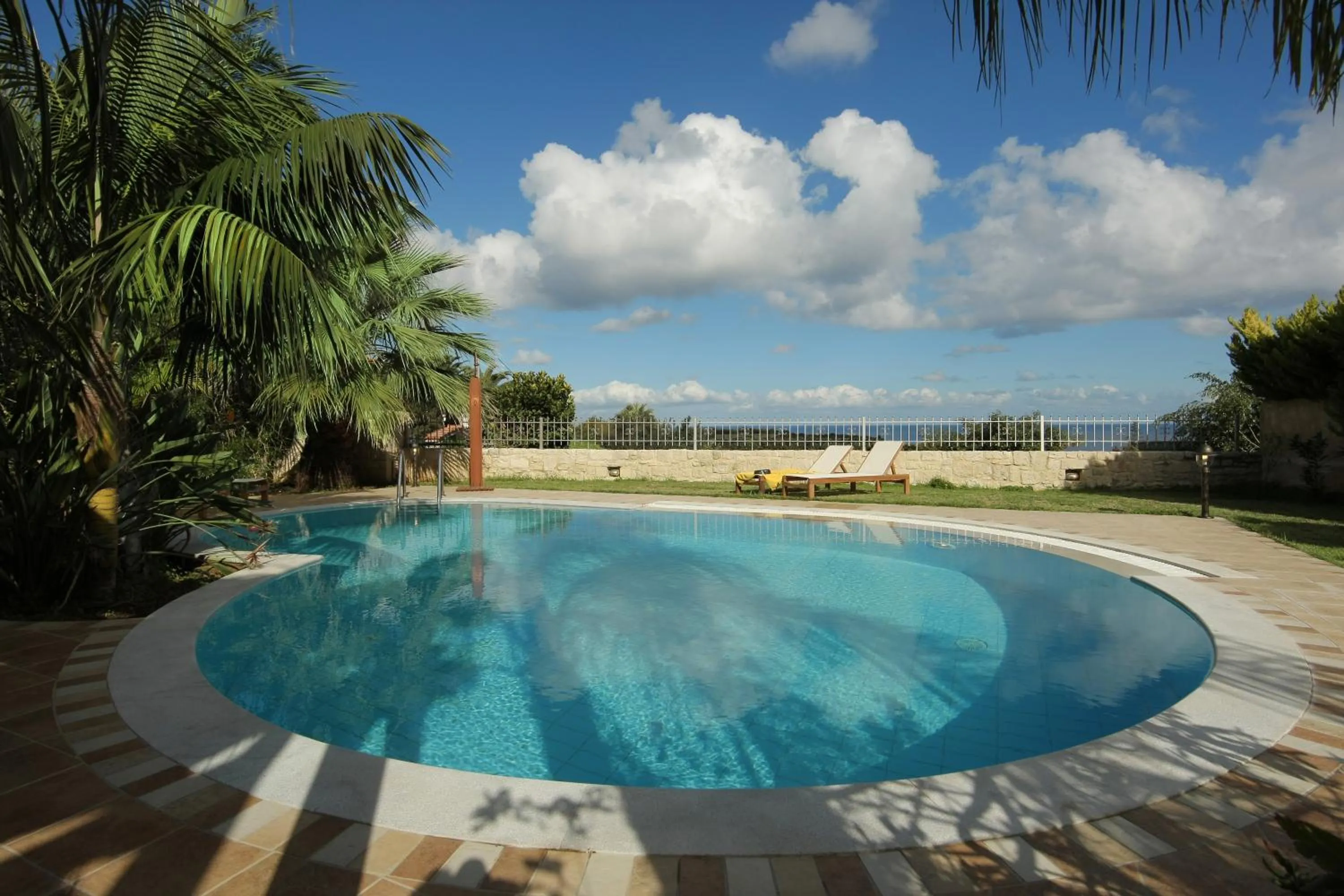 Swimming pool in Pandora Villas