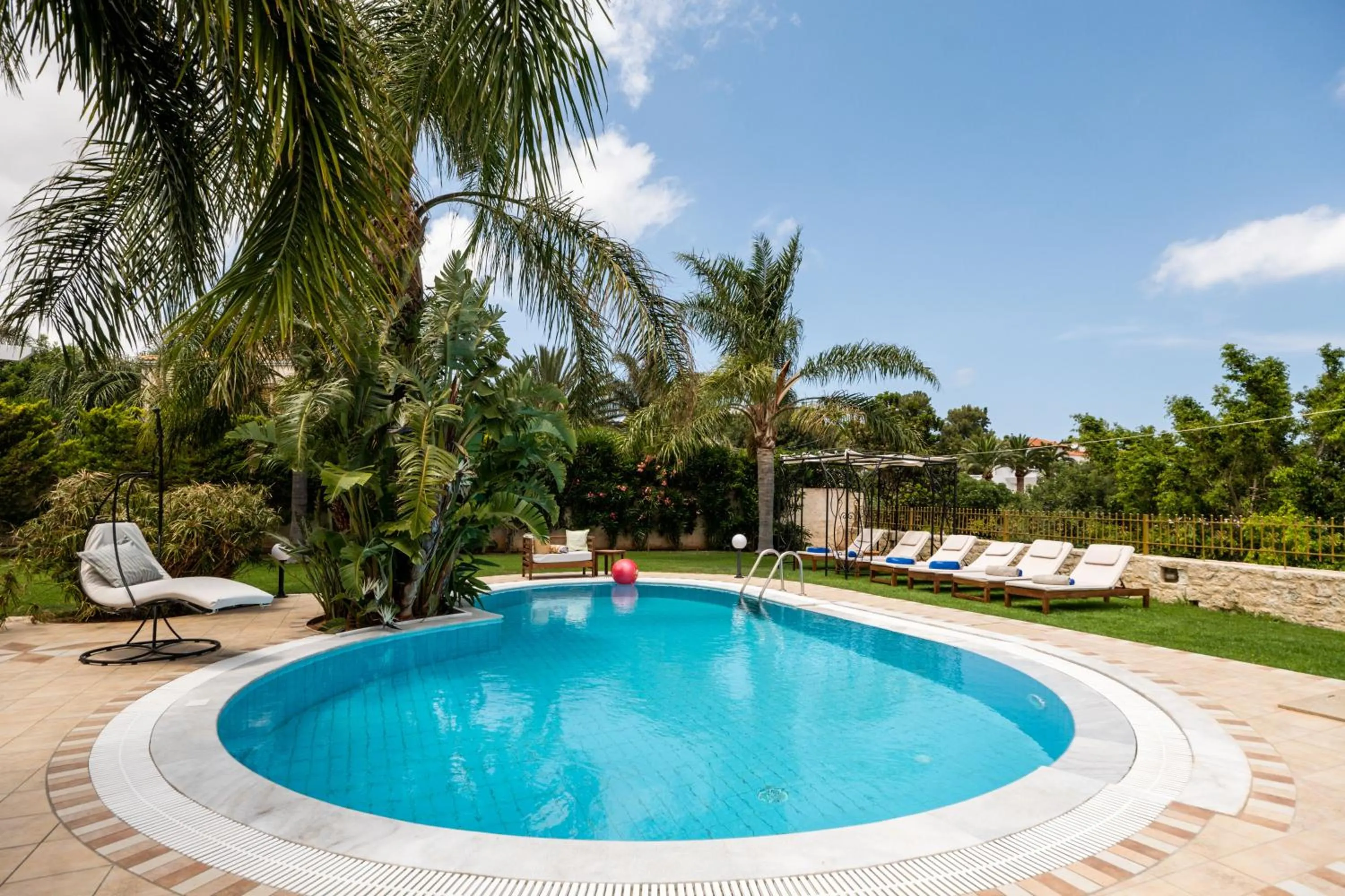 Swimming pool in Pandora Villas