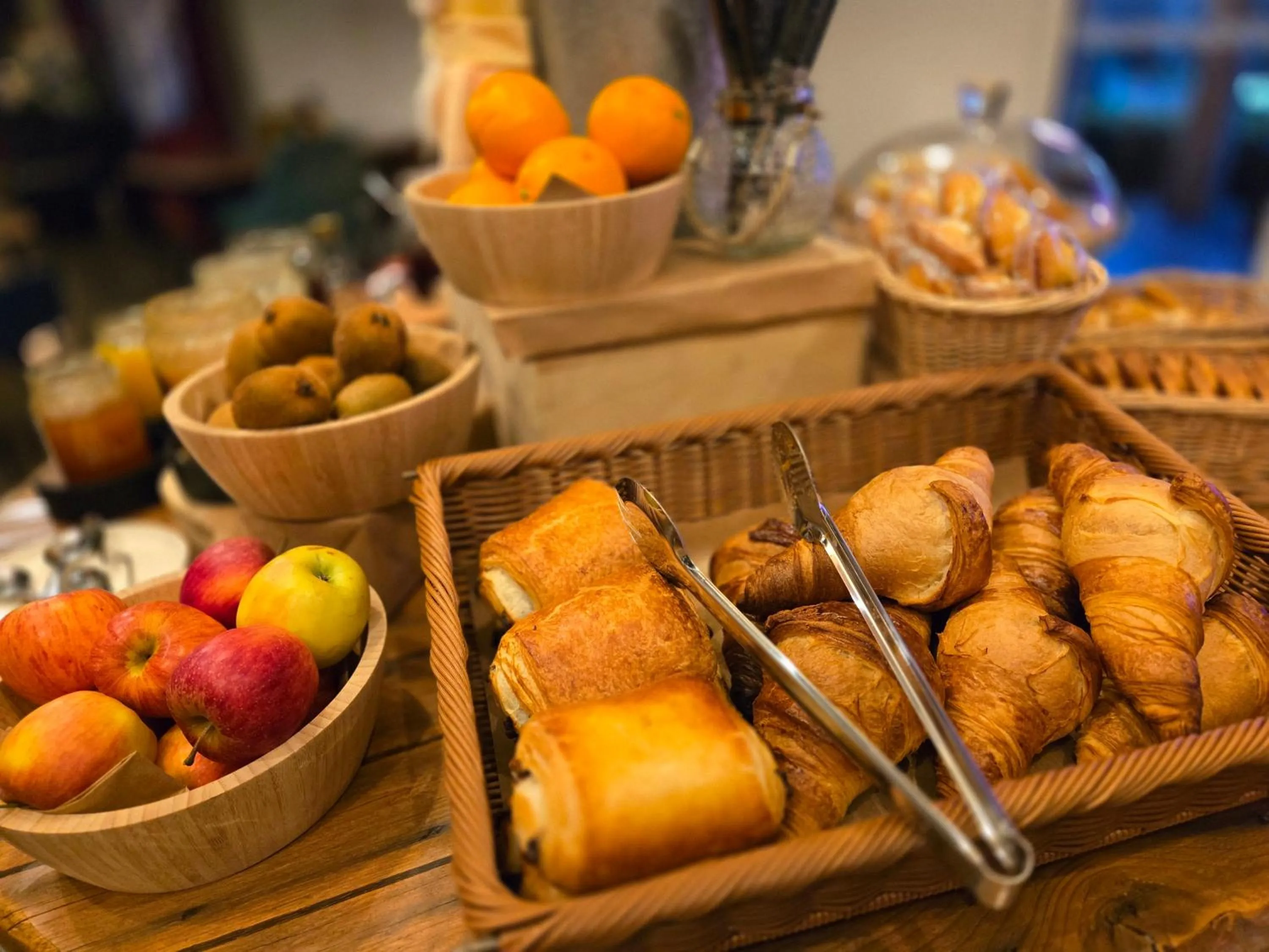 Breakfast in Hôtel Le SAINT-GENIÈS