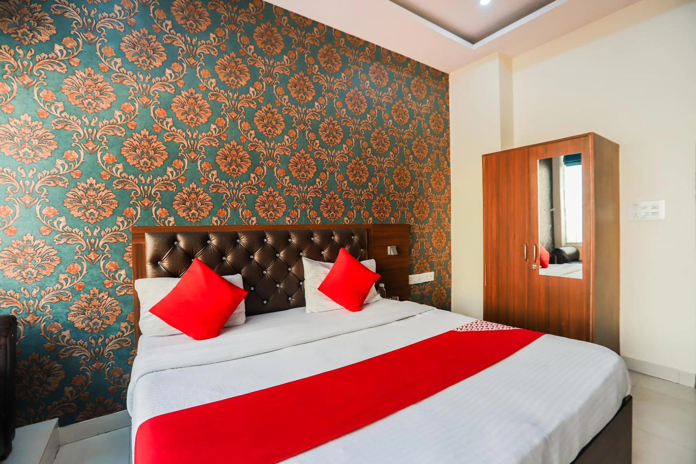 Bedroom, Bed in Hotel O City Residency