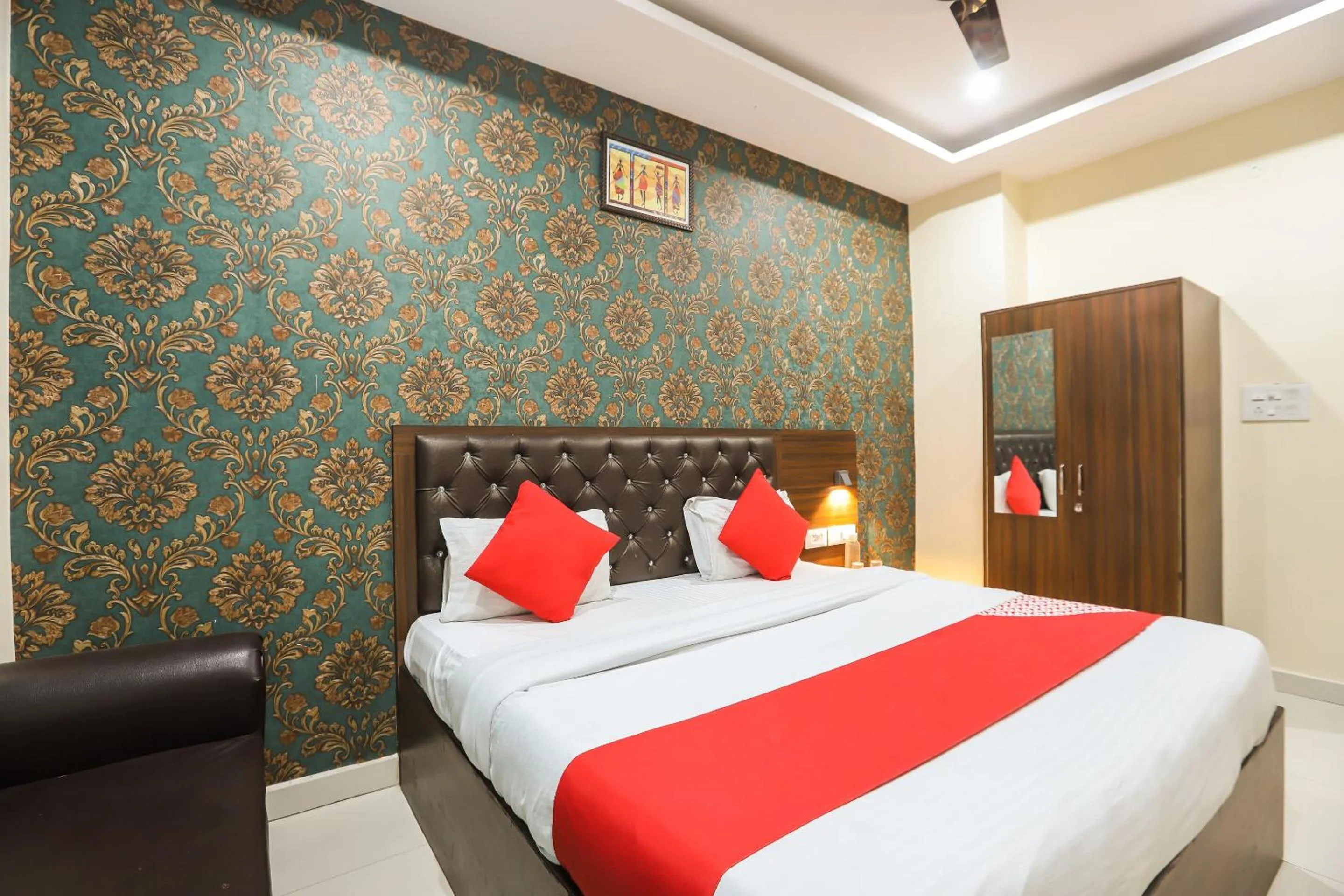Bedroom, Bed in Hotel O City Residency