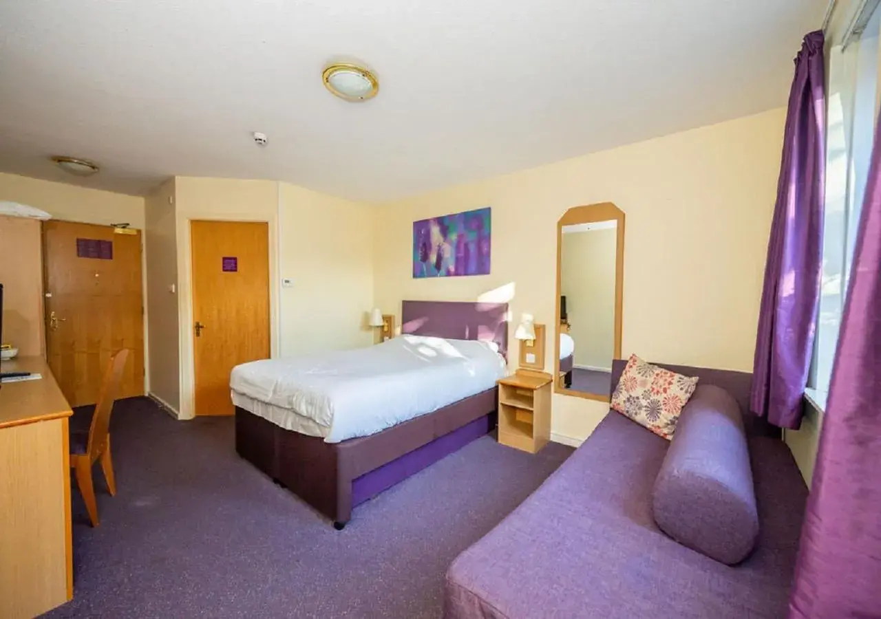 Single Room in Stables Inn, Aintree Single Room in Stables Inn, Aintree