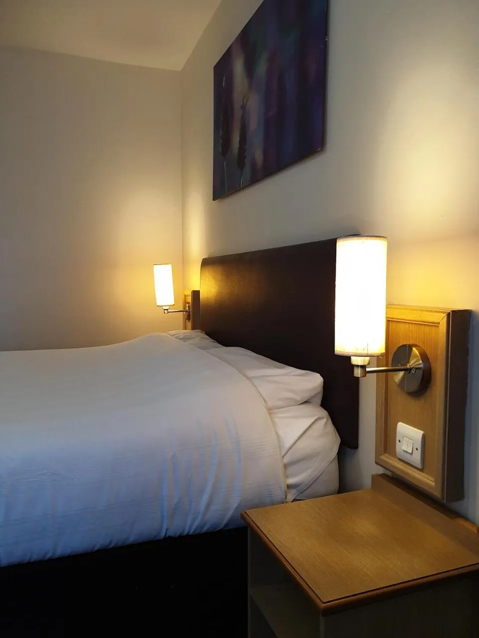 Bedroom, Bed in Stables Inn, Aintree