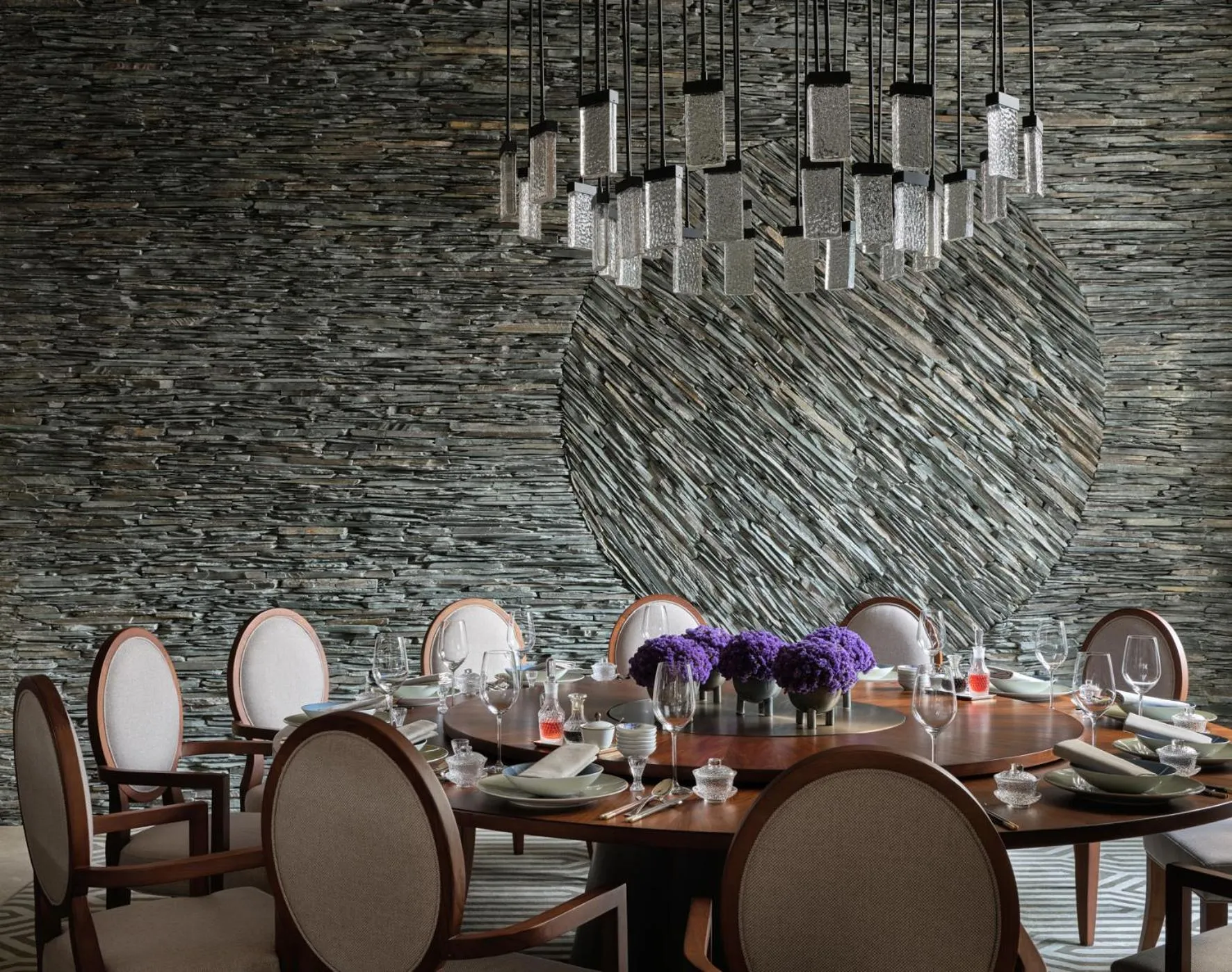 Restaurant/places to eat in Rosewood Guangzhou