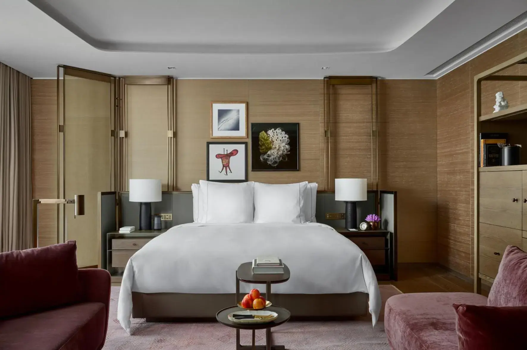 Grand Studio in Rosewood Guangzhou, enjoy free shuttle bus service between the hotel and the Canton Fair Complex during the Canton Fair Grand Studio in Rosewood Guangzhou, enjoy free shuttle bus service between the hotel and the Canton Fair Complex during the Canton Fair