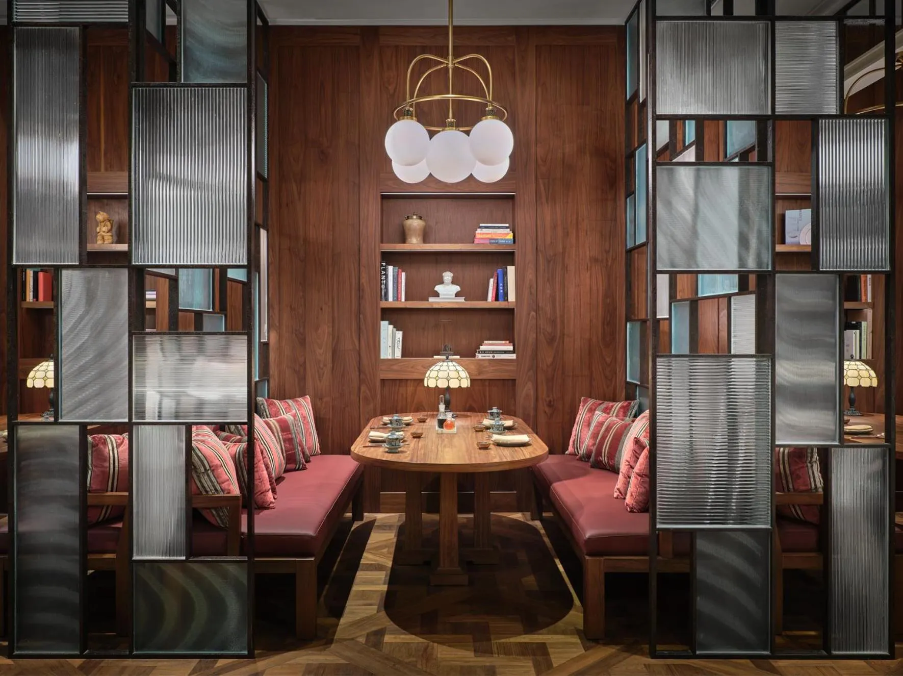 Restaurant/places to eat in Rosewood Guangzhou