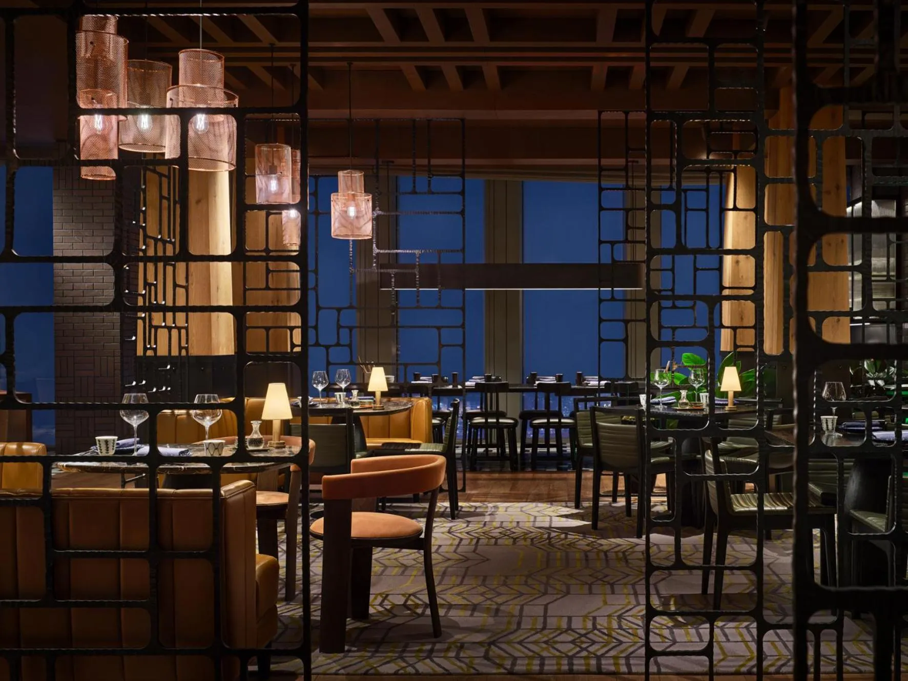 Restaurant/places to eat in Rosewood Guangzhou