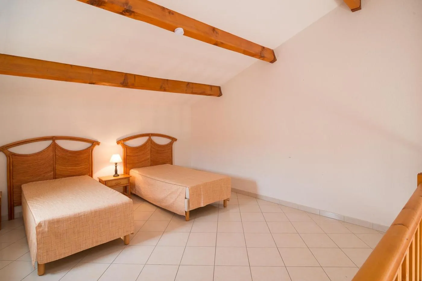 Bedroom, Bed in Vacancéole - Résidence Alizéa Beach