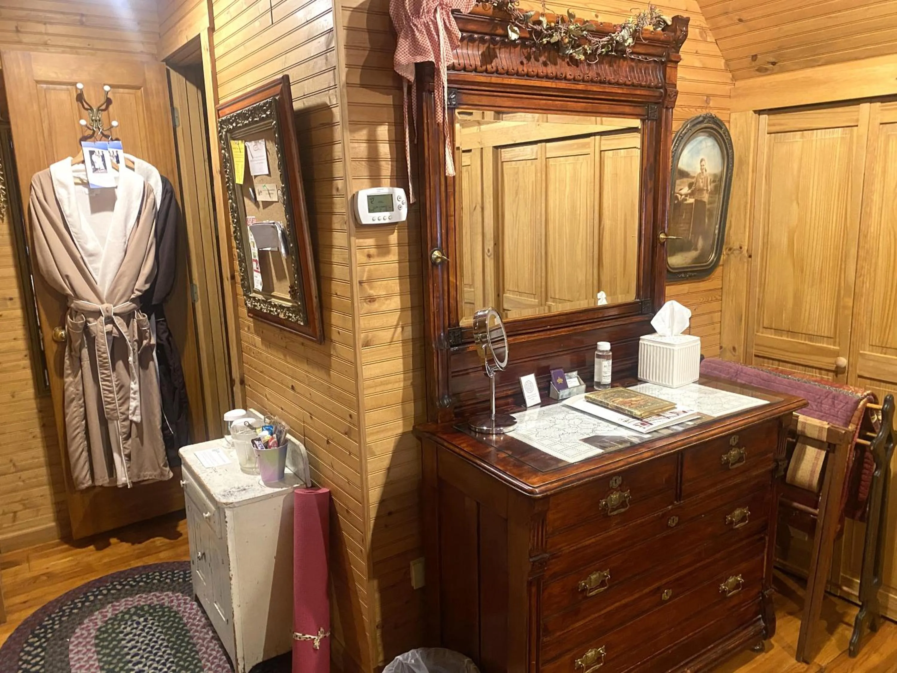 Bathroom in The Queen, A Victorian Bed & Breakfast