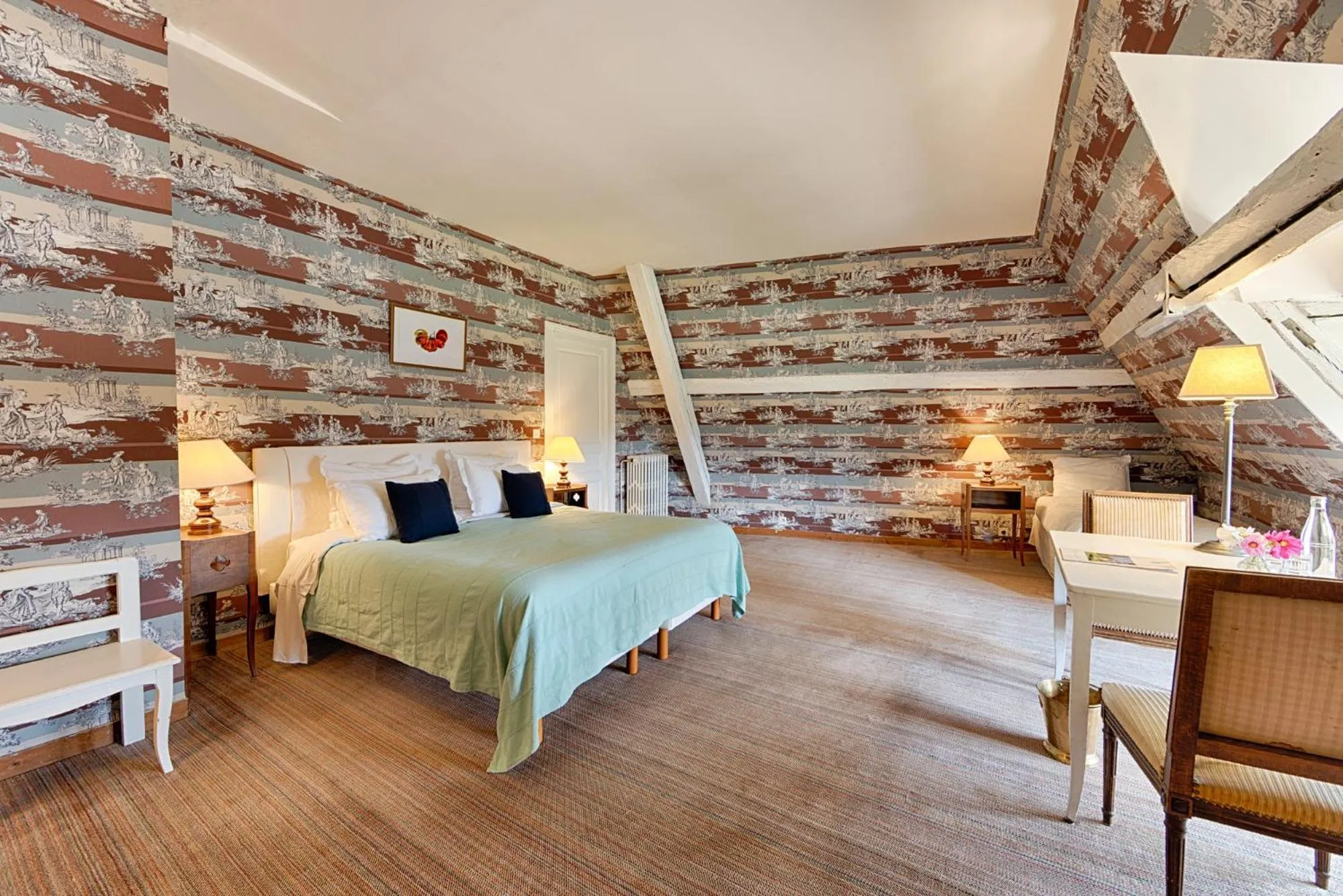 Photo of the whole room, Bed in Château De La Bourdaisière