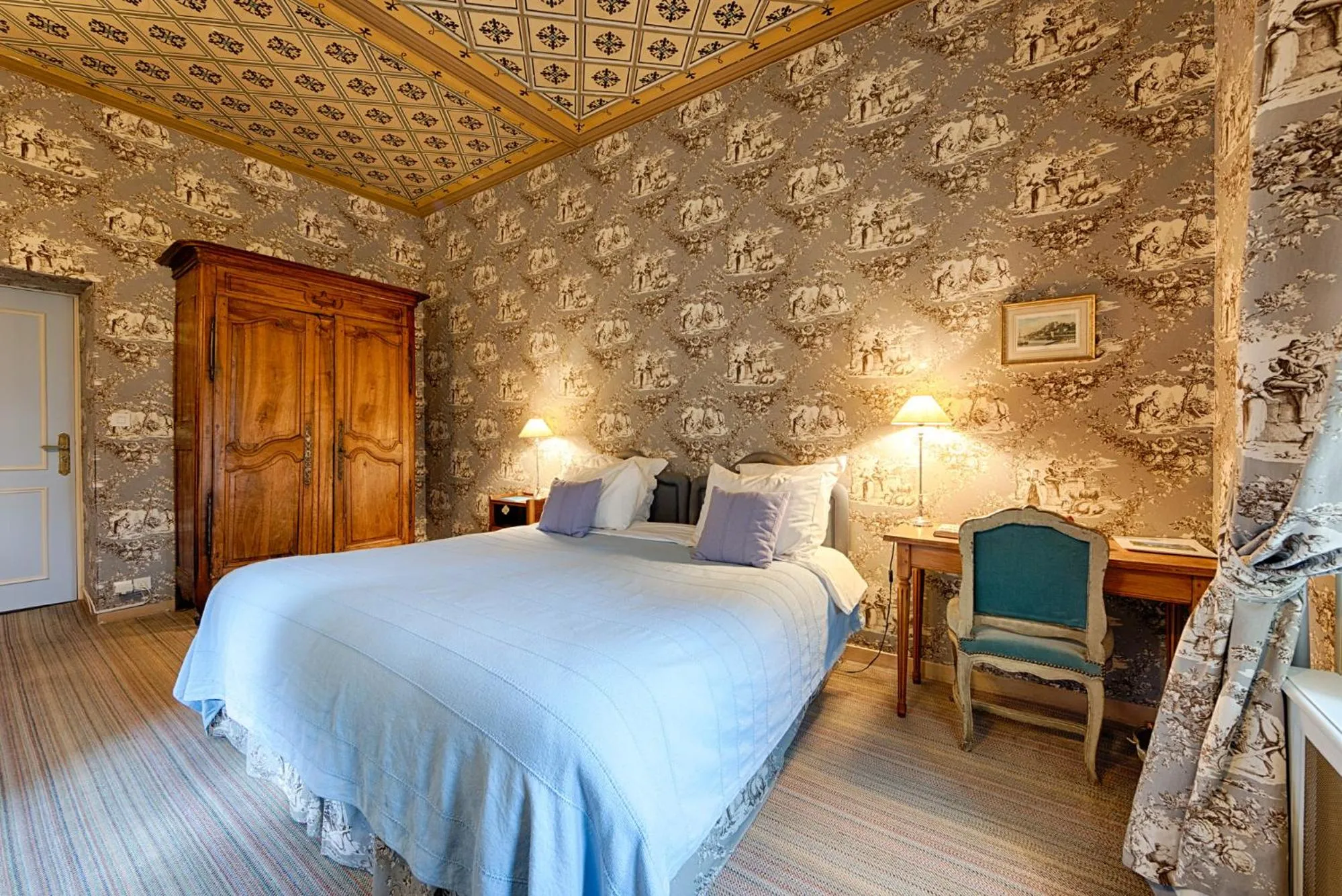 Photo of the whole room, Bed in Château De La Bourdaisière