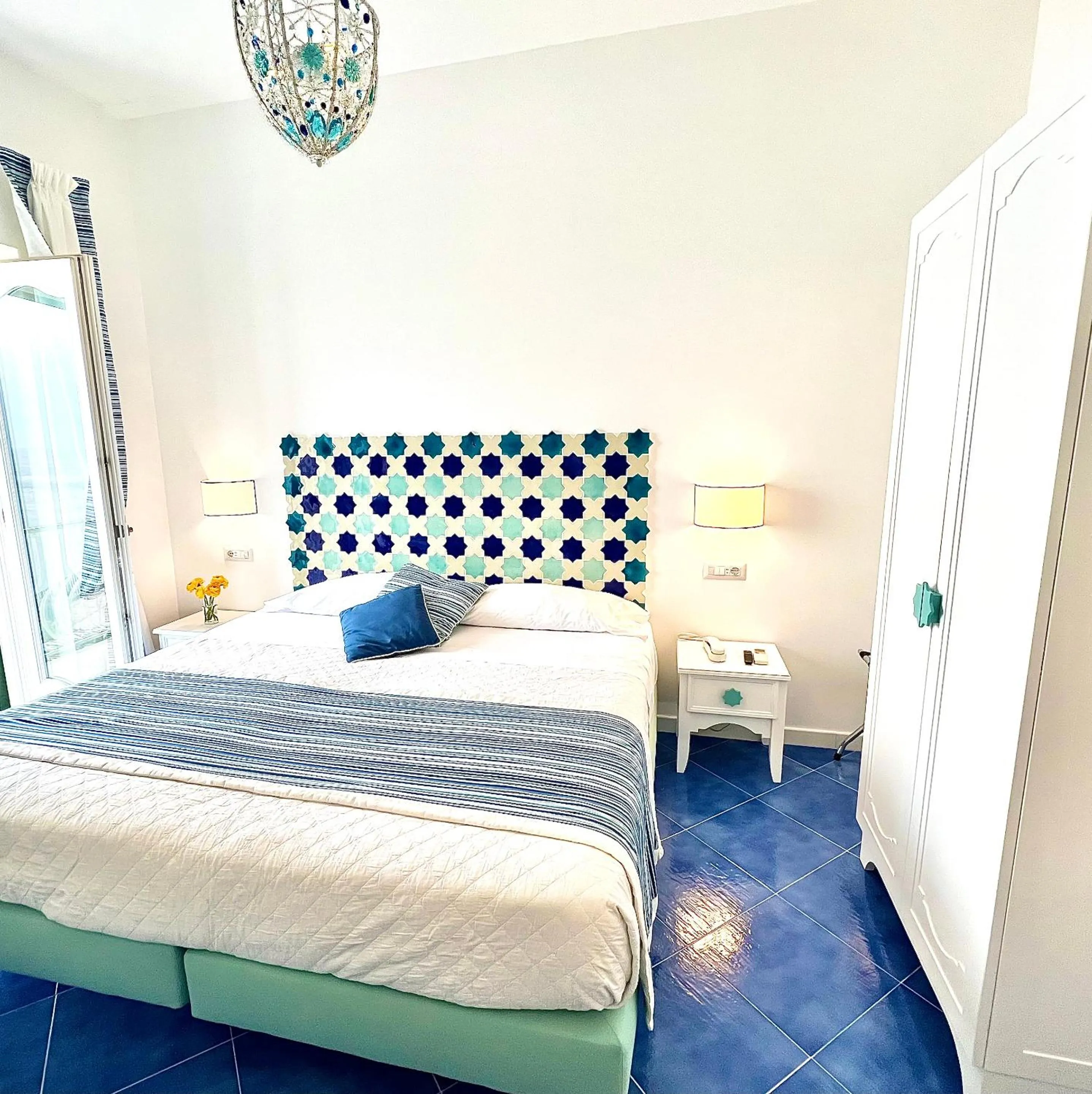 Bedroom, Bed in Hotel Villa Delle Palme in Positano