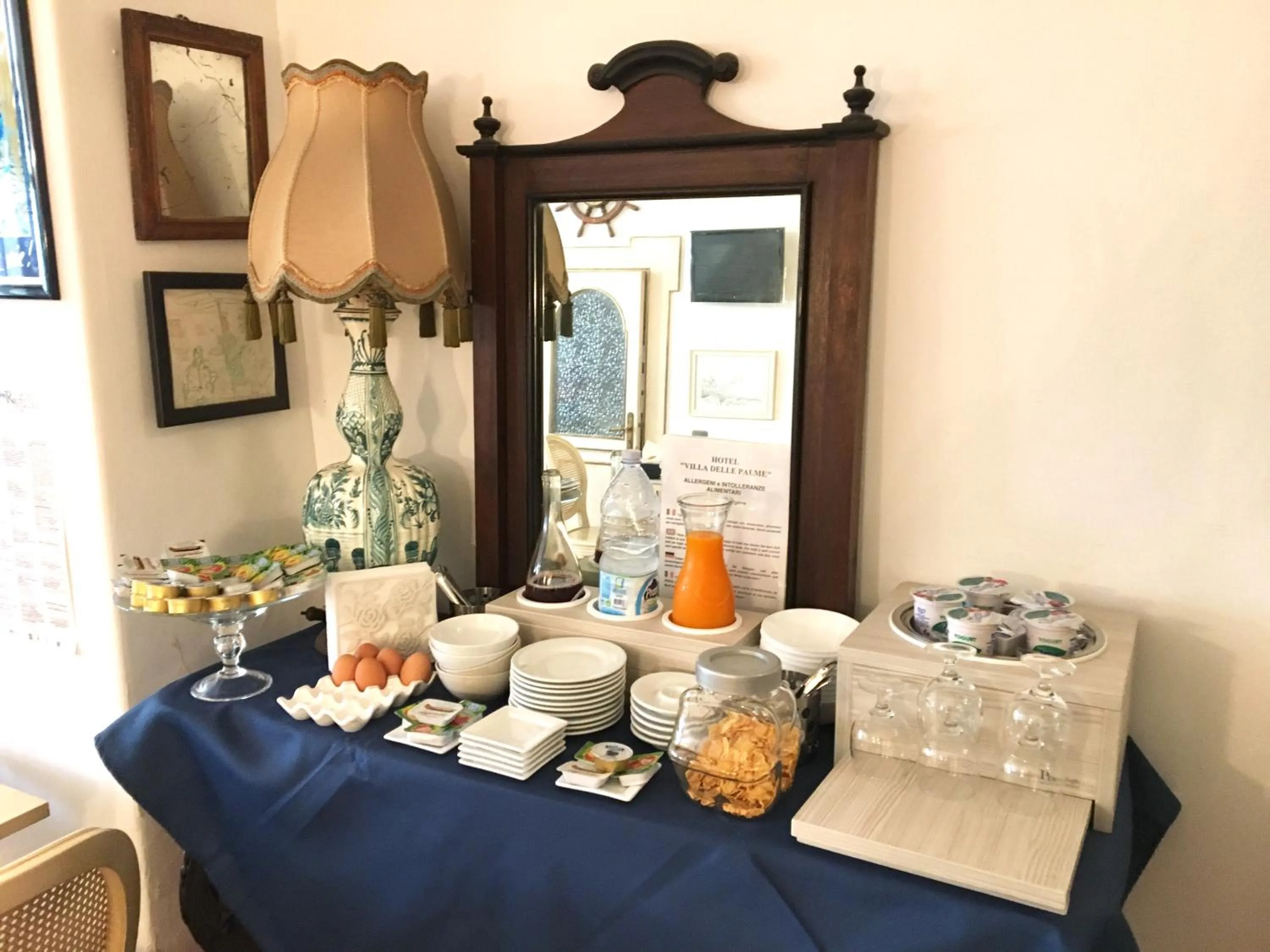 Breakfast in Hotel Villa Delle Palme in Positano