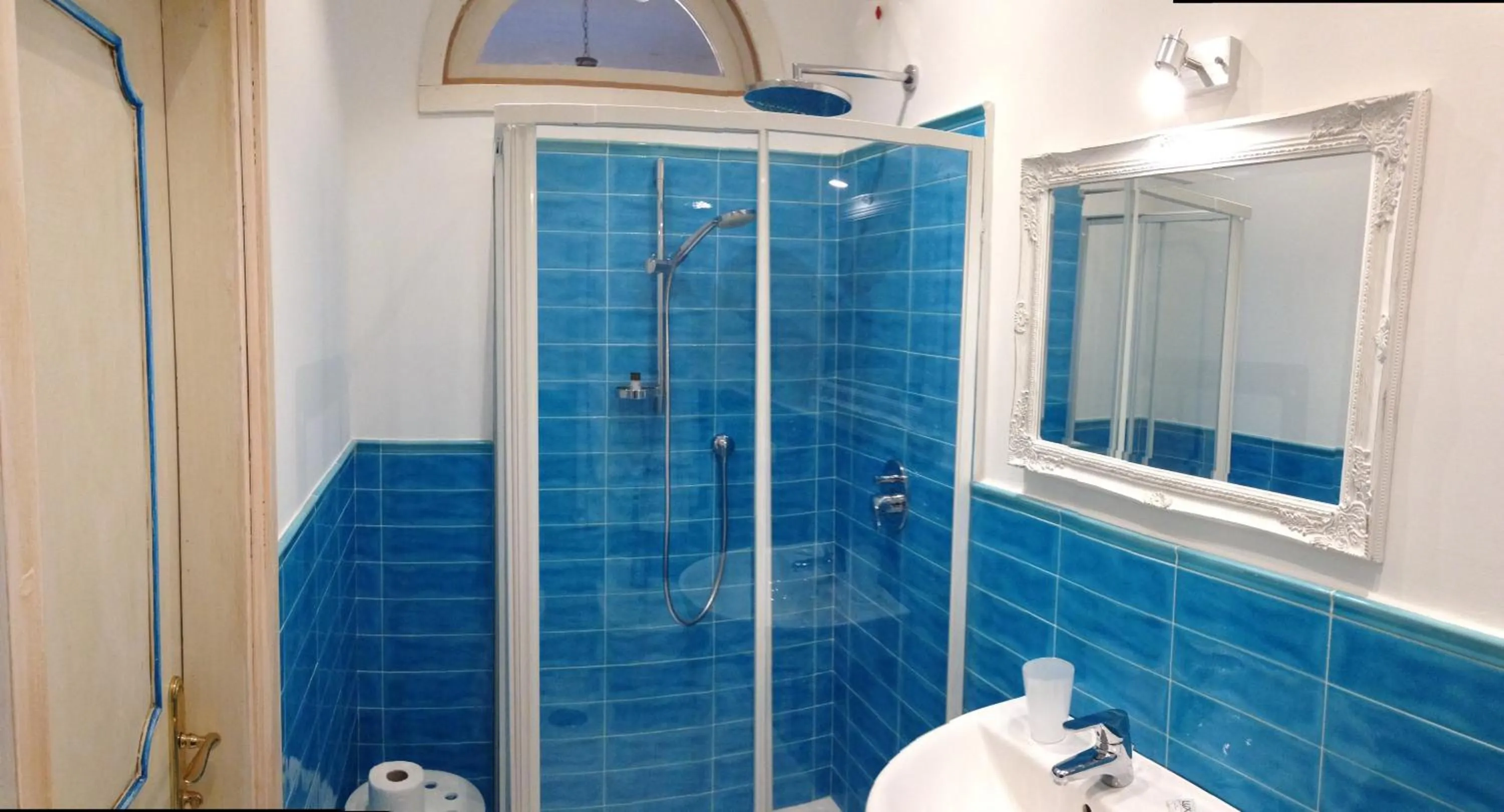 Bathroom in Hotel Villa Delle Palme in Positano