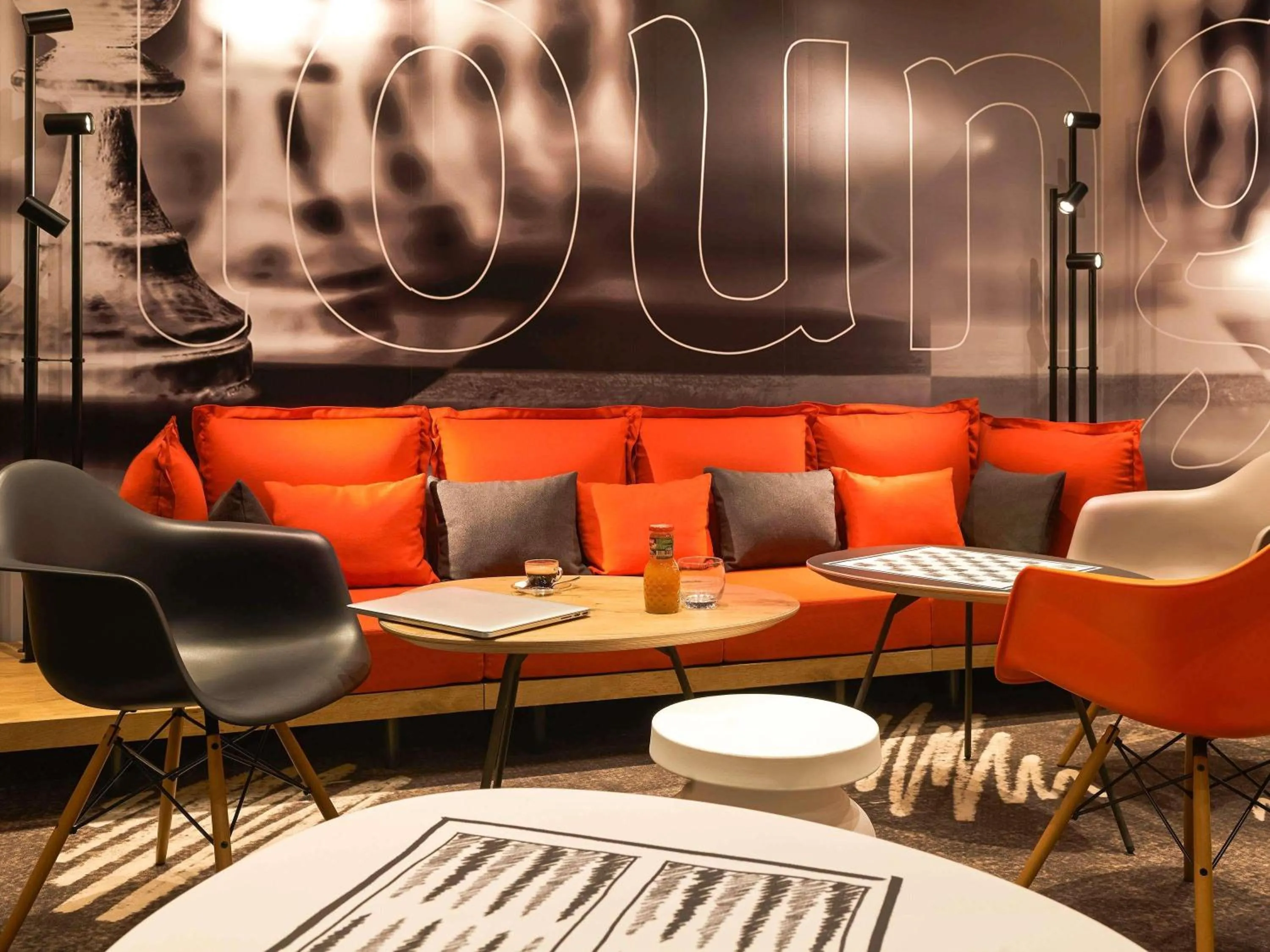 Lounge or bar in ibis Nancy Centre Gare et Congres