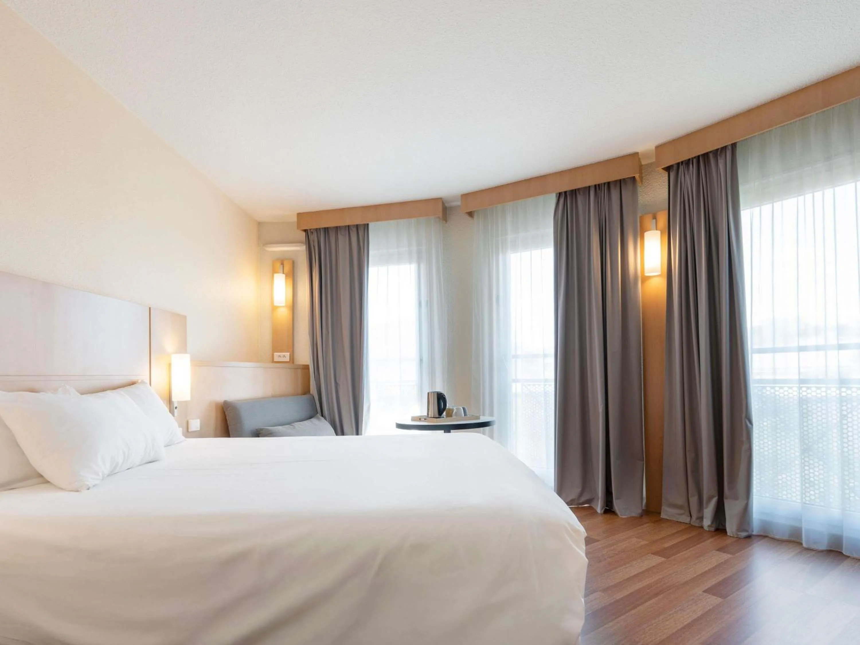 Bedroom, Bed in ibis Nancy Centre Gare et Congres