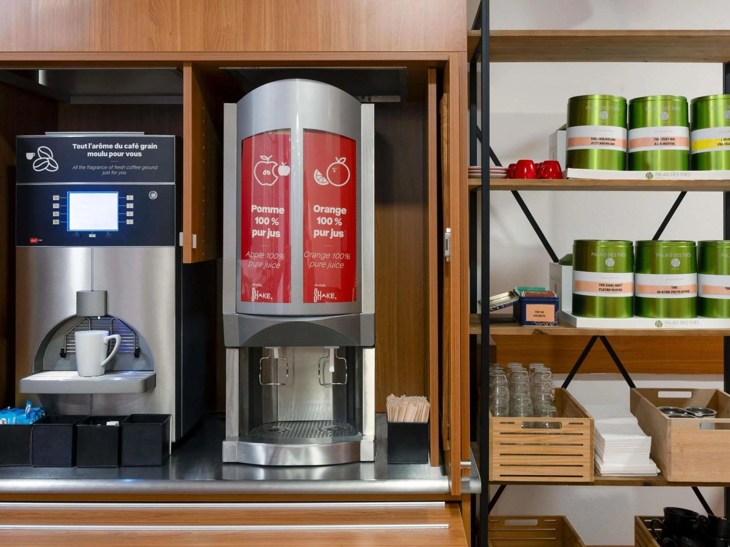 Lounge or bar in ibis Nancy Centre Gare et Congres