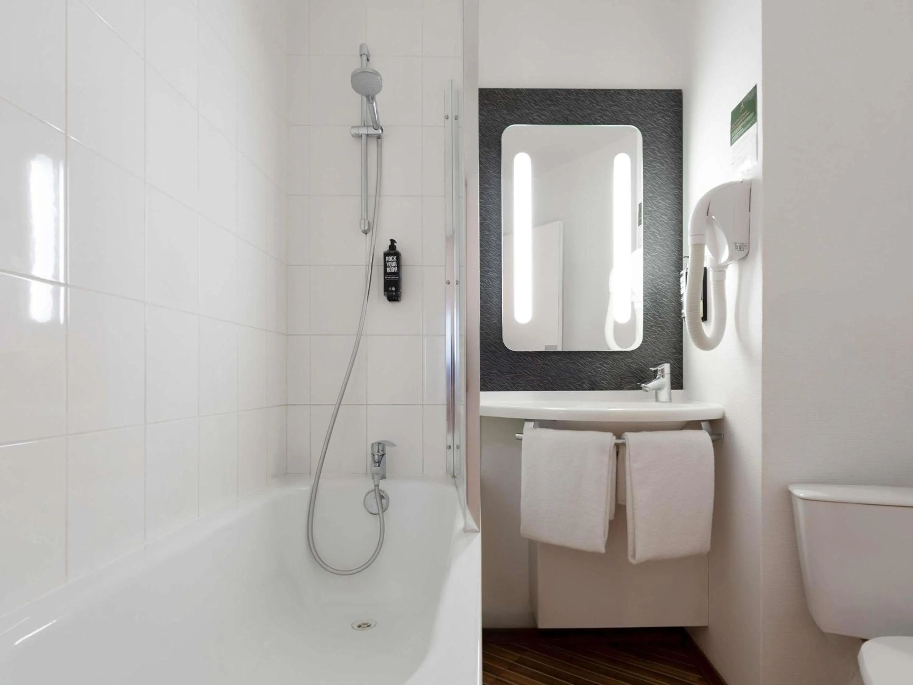 Bedroom in ibis Nancy Centre Gare et Congres