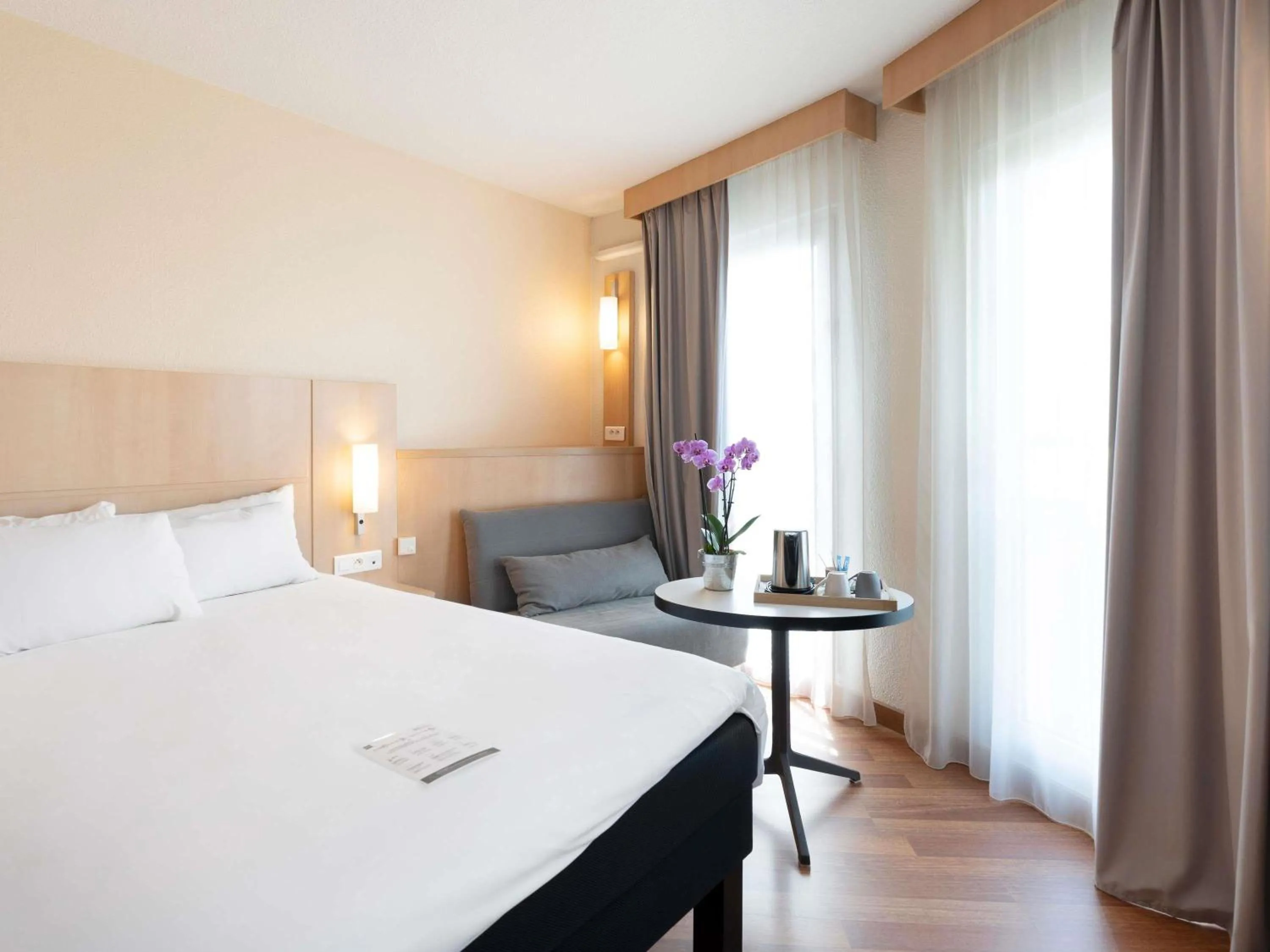 Bedroom, Bed in ibis Nancy Centre Gare et Congres