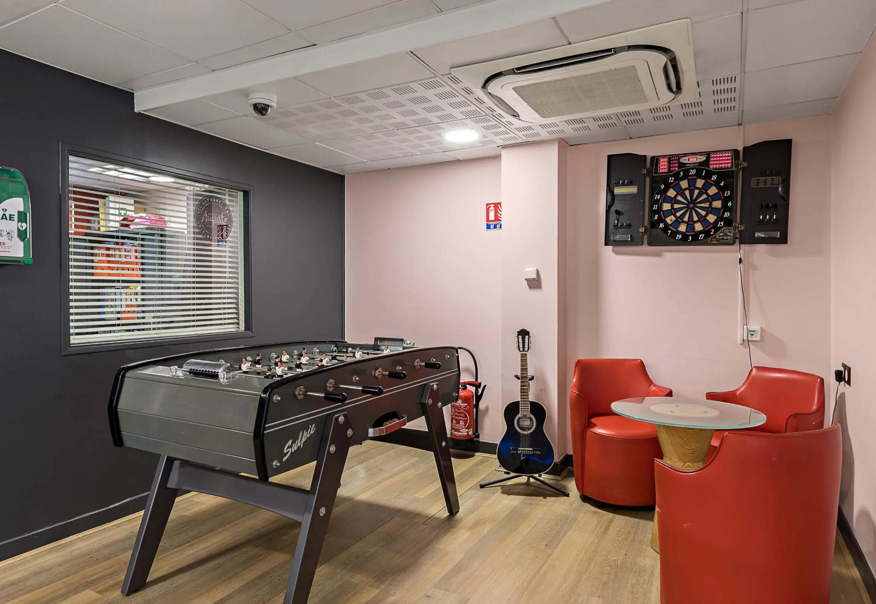 Living room in B&B HOTEL Rouen Centre Rive Gauche