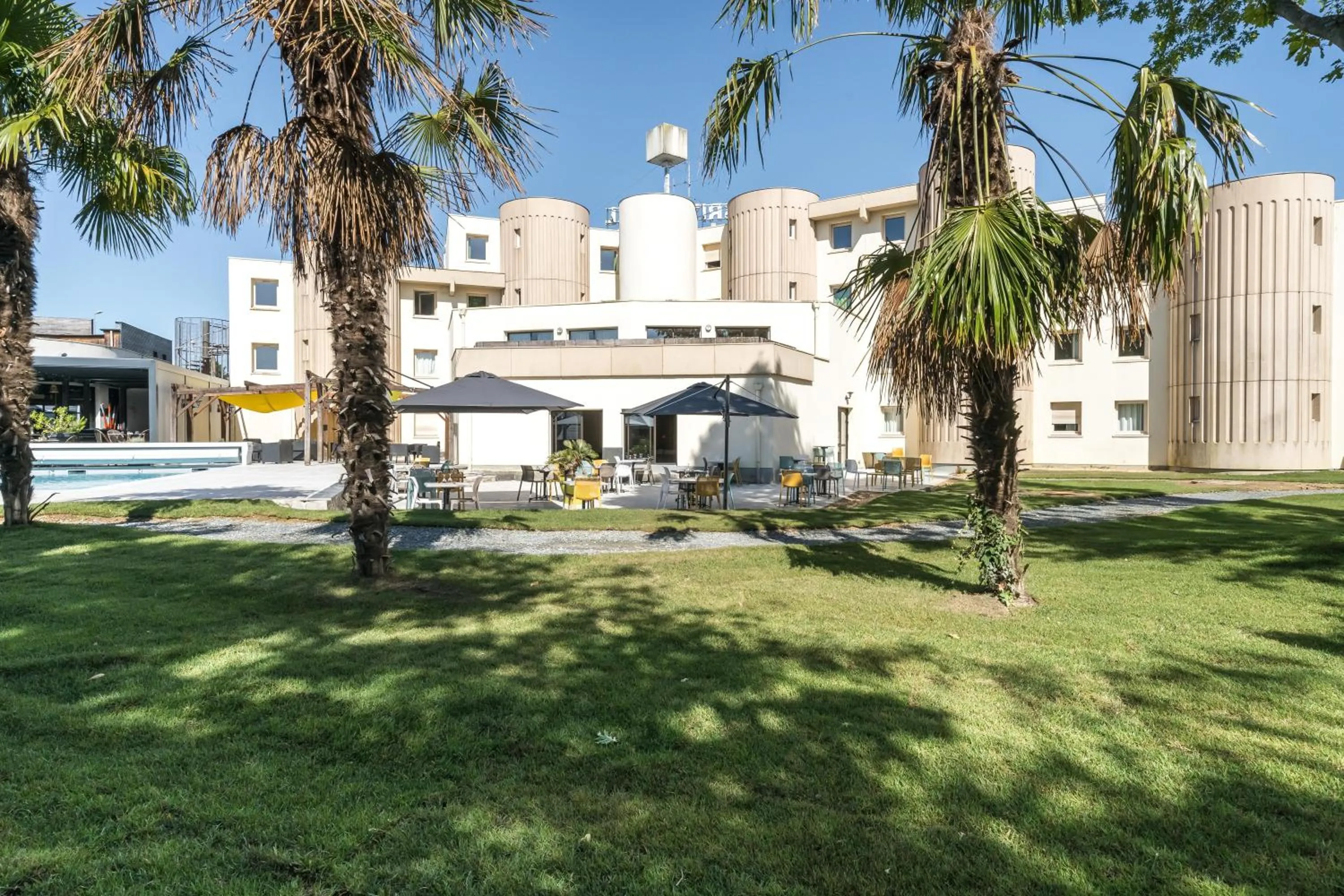 Property building in Brit Hotel Angers Parc Expo - L'Acropole