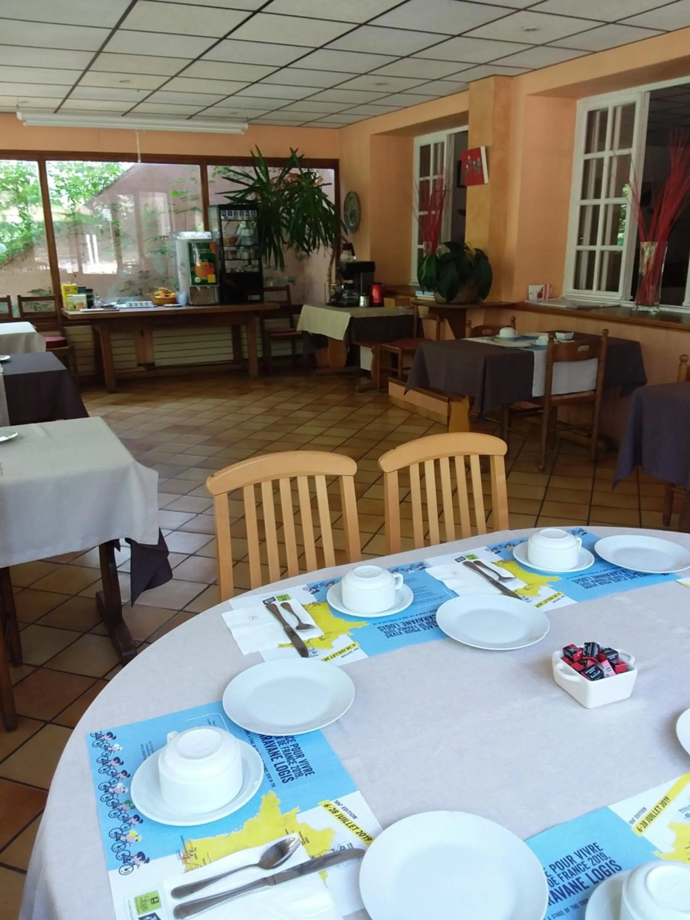 Lounge or bar in Logis Hotel Le Relais du Serre